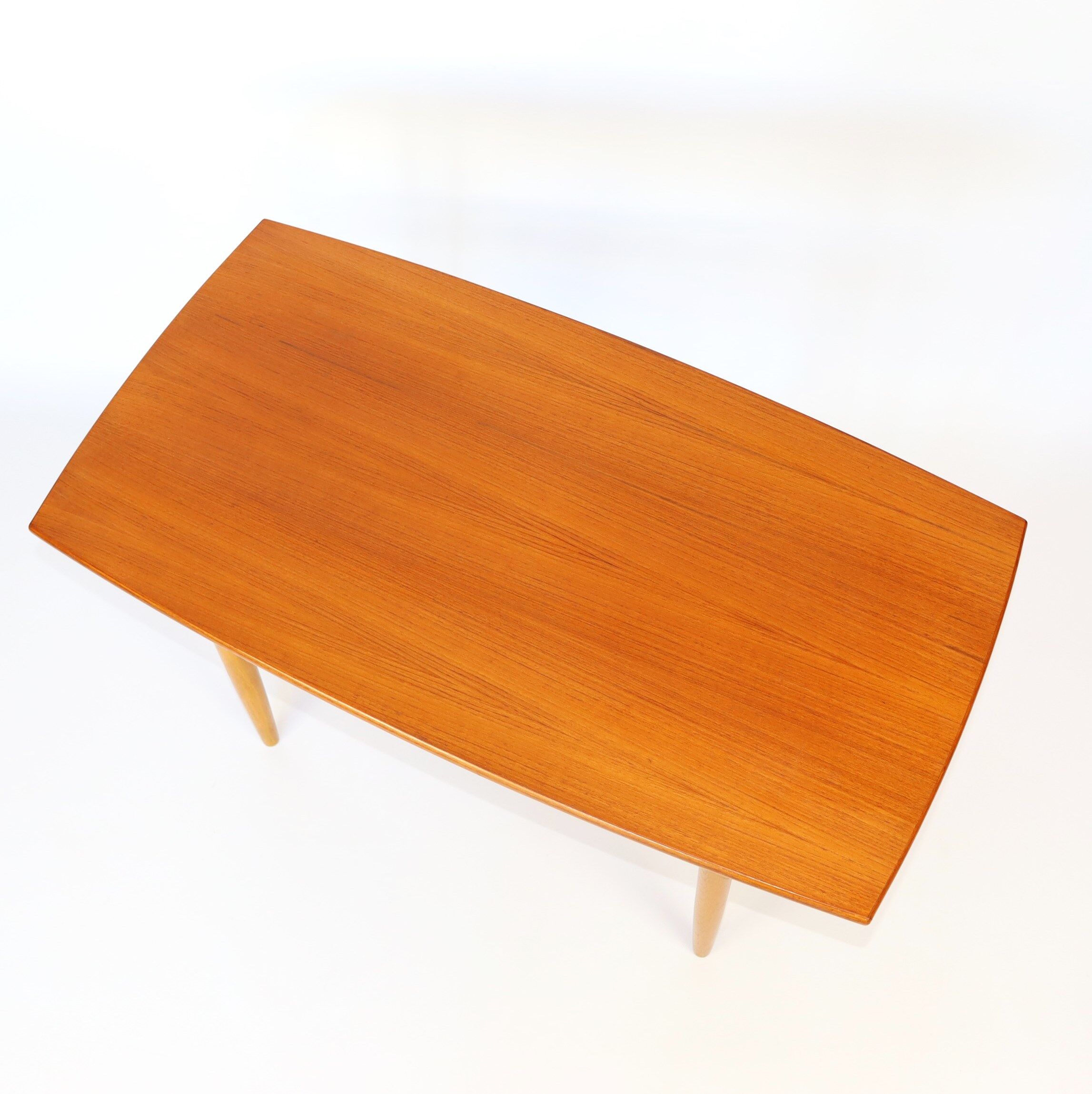 Table basse en teck années 50