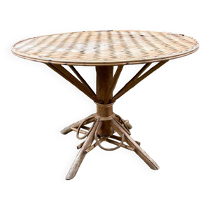 table ronde en châtaignier