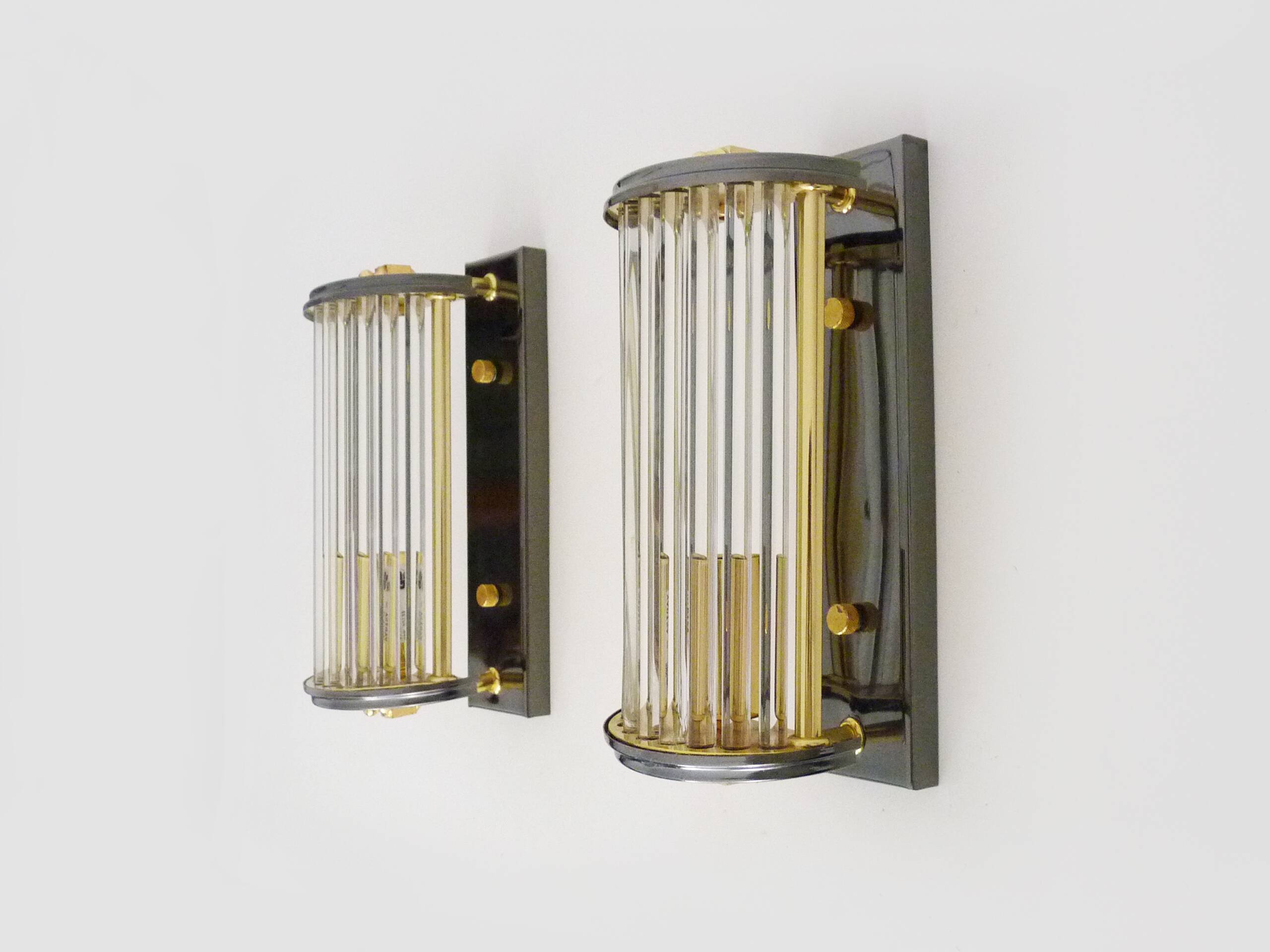 Pair of Art Deco style wall lights, brass, metal and glass GS model Vadisa. 1970s