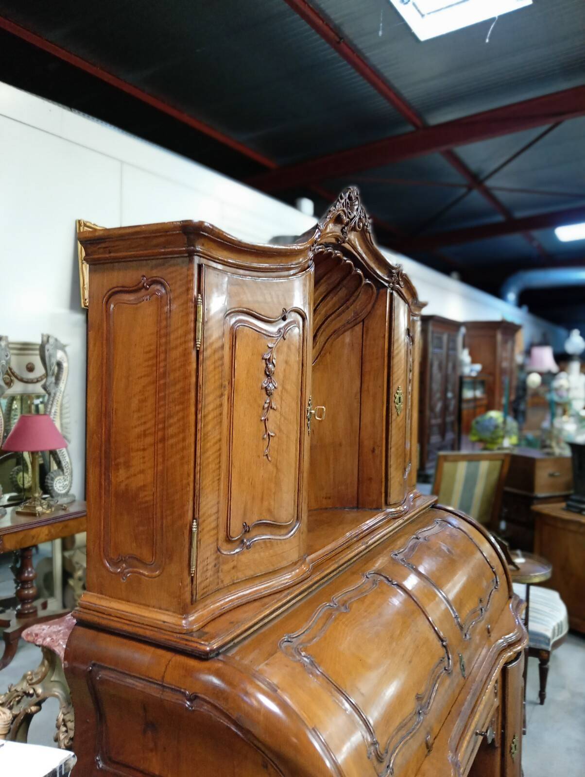 cylinder desk in carved walnut – Louis XV period – 18th century