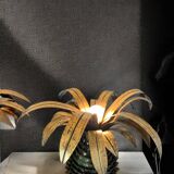 Pineapple-shaped lamp. in the "jansen of the 70s" style in metal.
