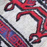 Ancien tapis d'orient. 280 x 178 cm.