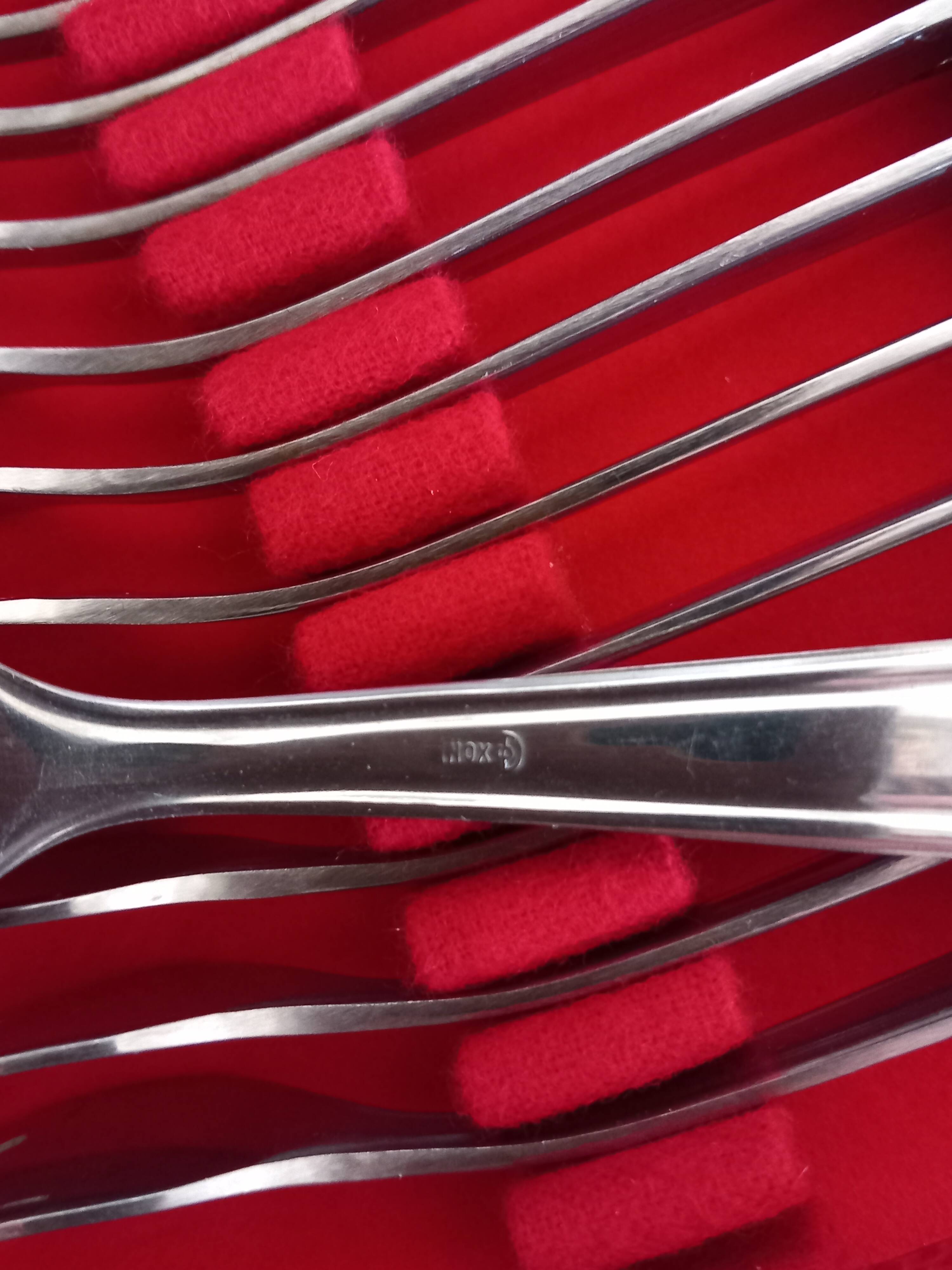 Box of 12 small dessert forks, Devouge Dupont silverware.