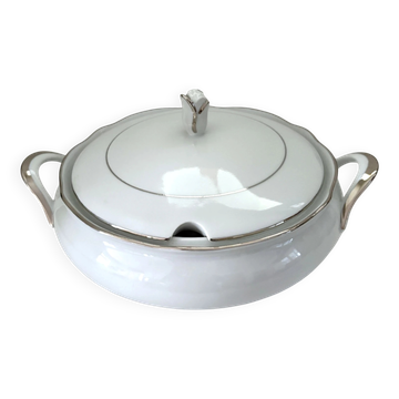 Soupière en porcelaine blanche