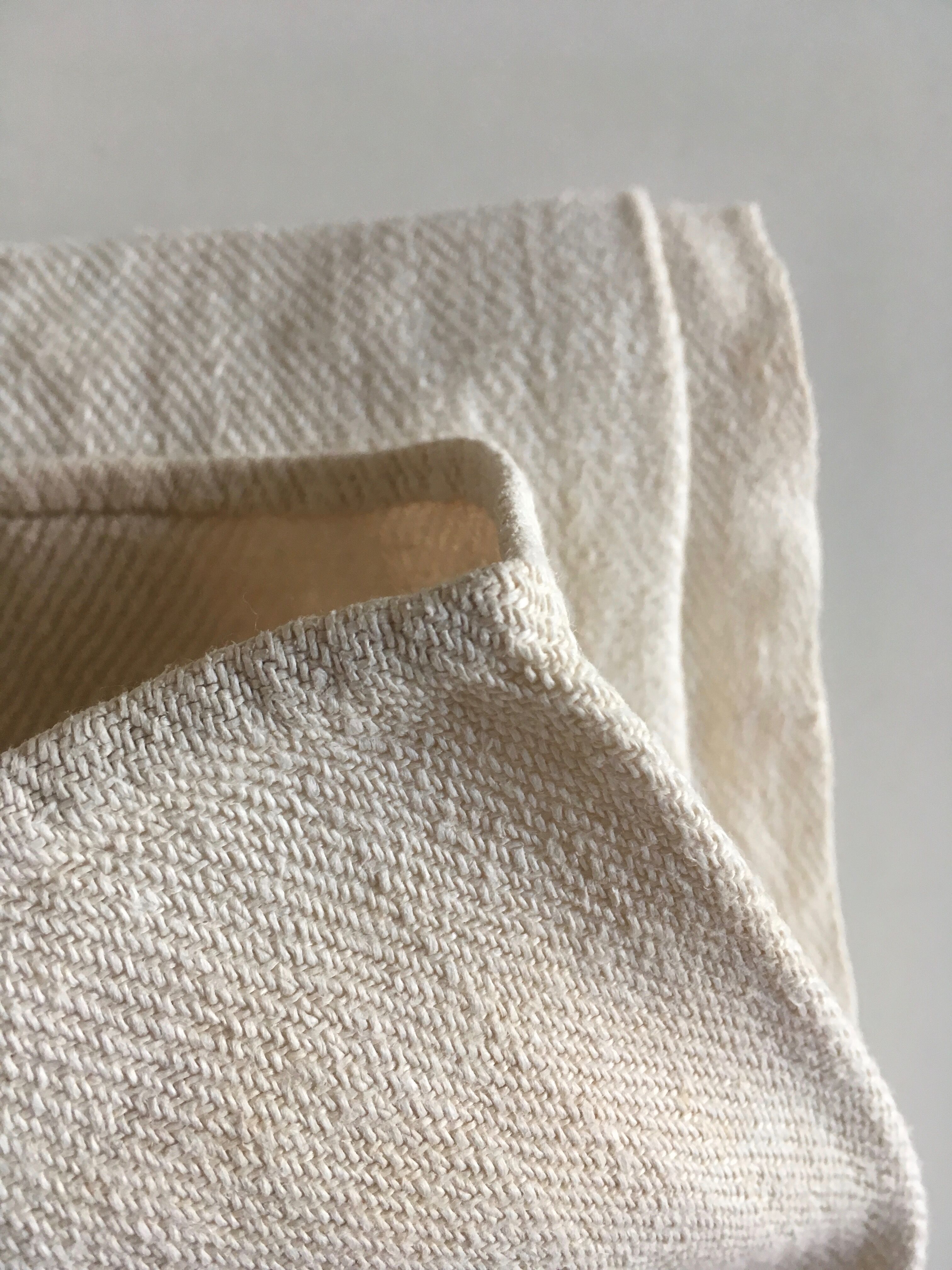 Tablecloth in heavy linen canvas 19e 140cm