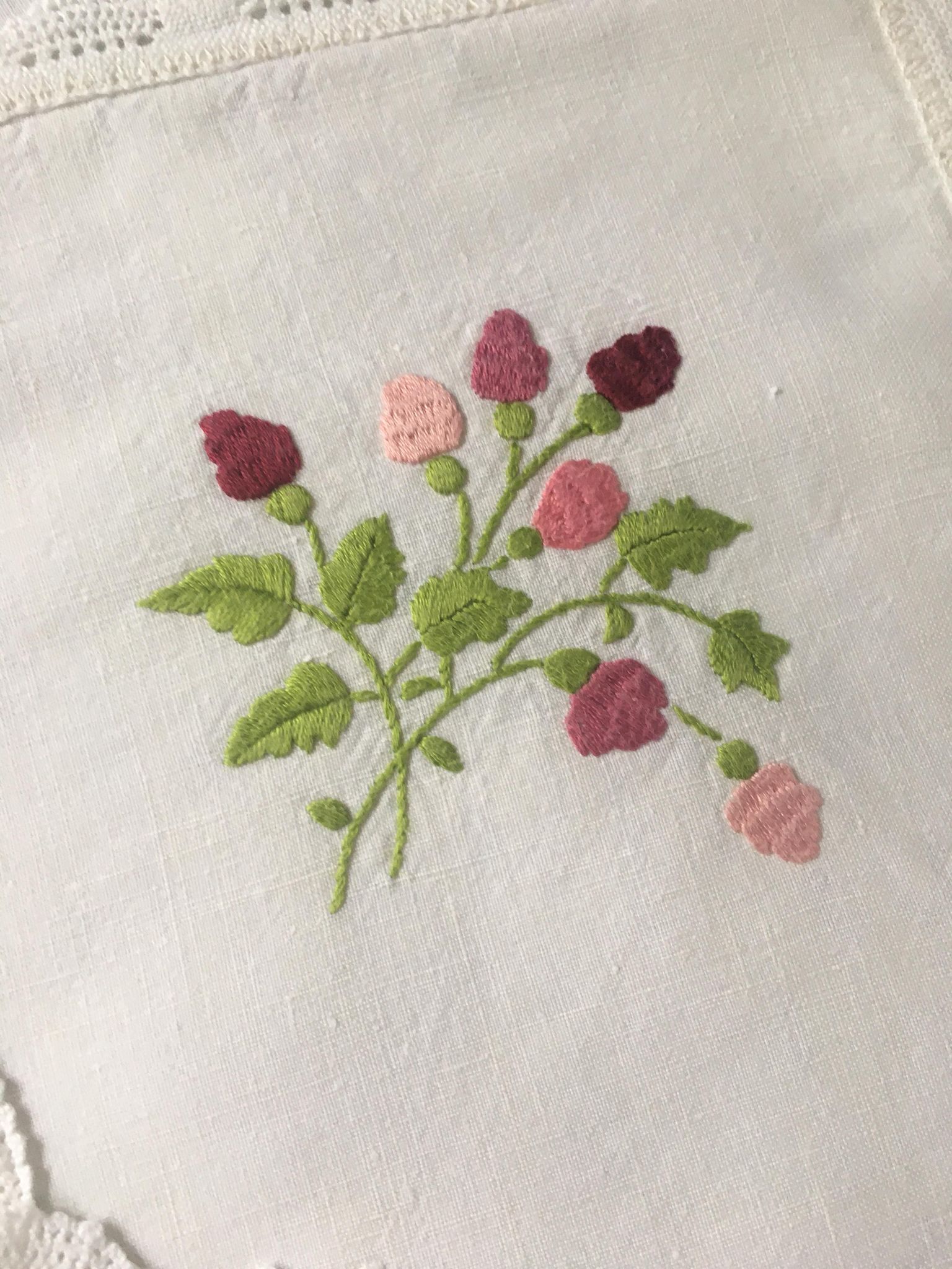 8 hand-embroidered napkins