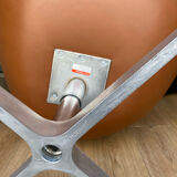 Swan armchair Arne Jacobsen edition Fritz Hansen brown leather