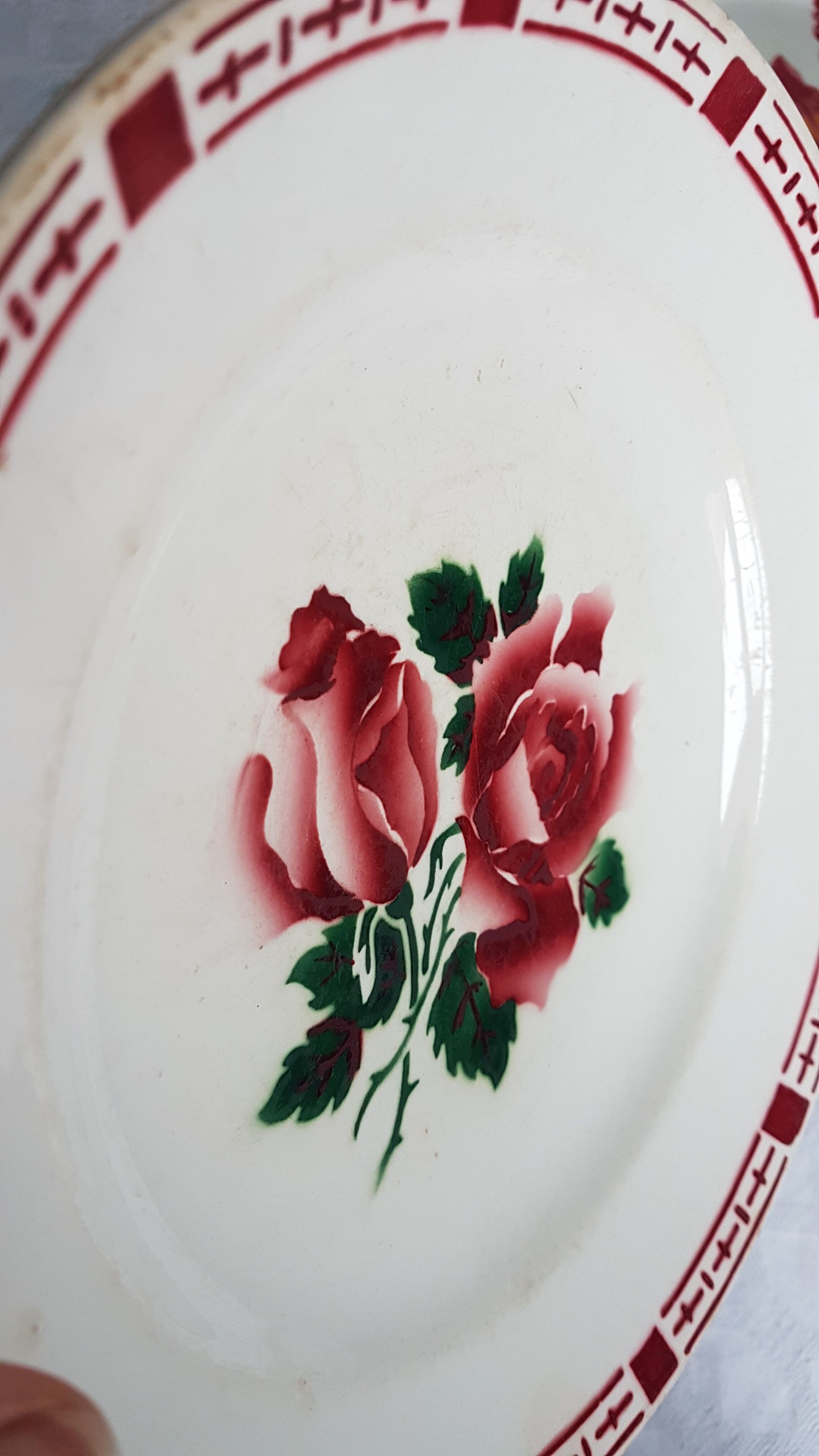 Assiette en faïence de Digoin