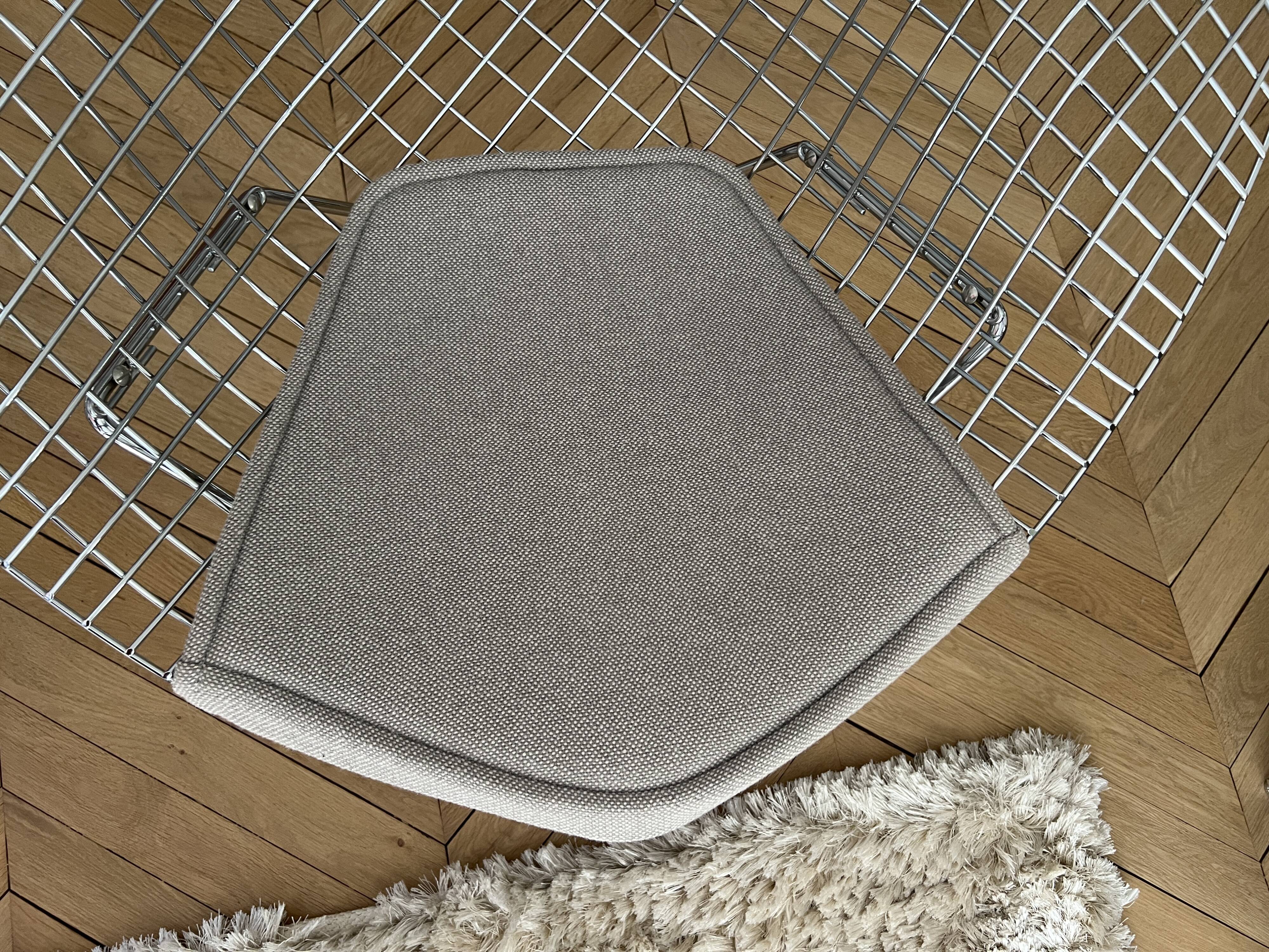 Knoll Bertoia Diamond Cushion