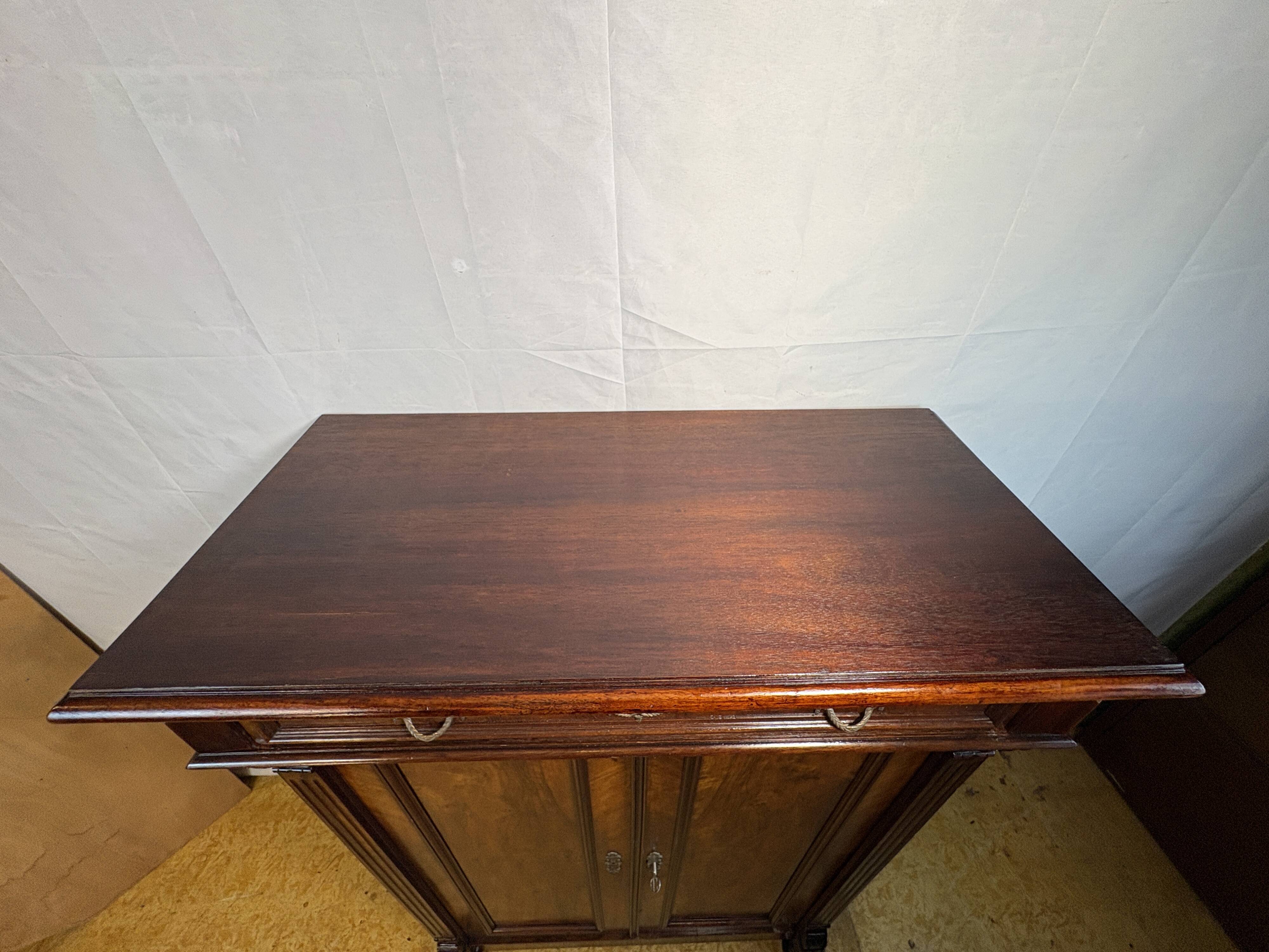 Antique Gründerzeit Vertiko Cabinet in Walnut – Circa 1890–1900  A stunning