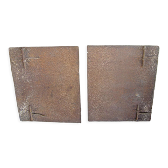 2 old metal oven doors, with gongs and closures