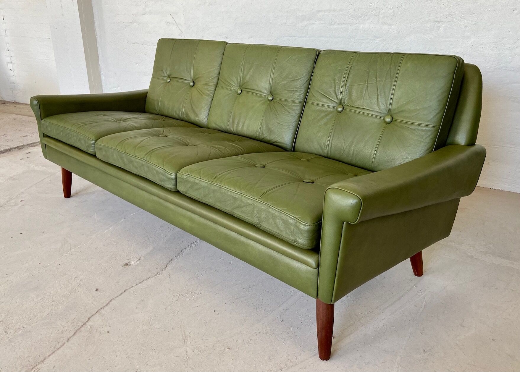 Vintage Danish mid-century Svend Skipper 3 person sofa in olive green leather 1965