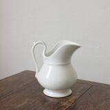 Broc blanc ancien en porcelaine du XIXe siècle