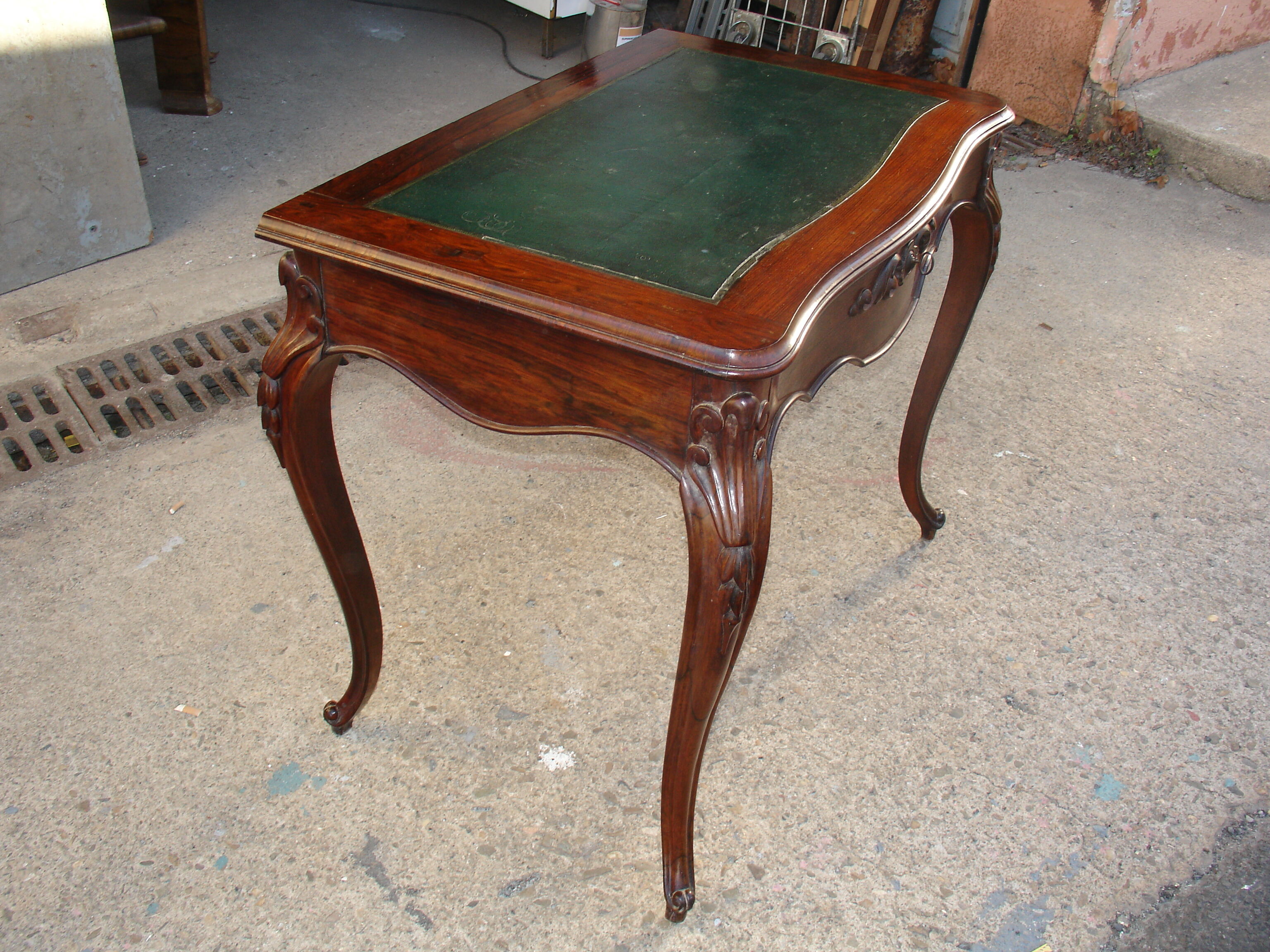 Office Lady rosewood finely carved time Napoleon III