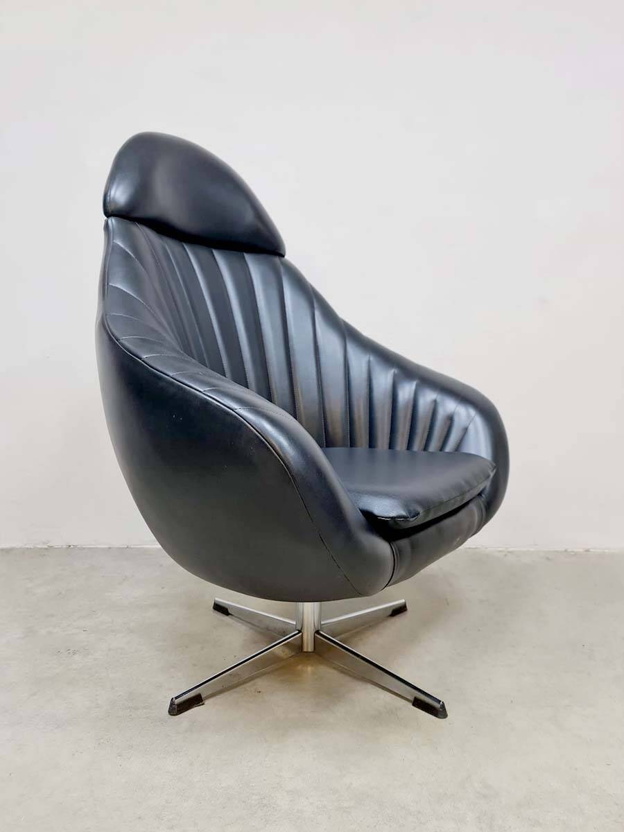 Vintage black leatherette swivel chair 'Mad men style'