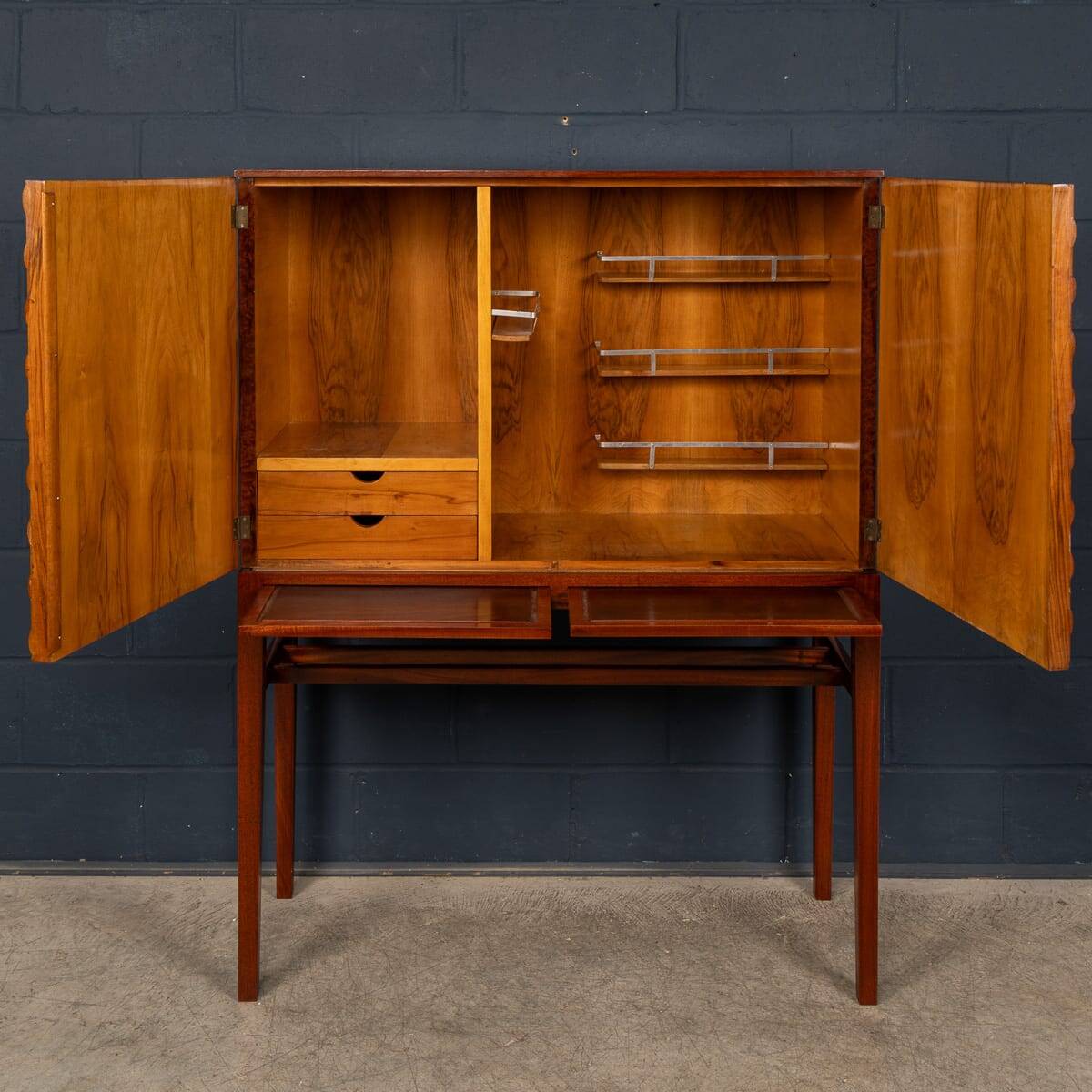 Vintage 20thc italian dry bar cabinet with 'woven' front decor on stand