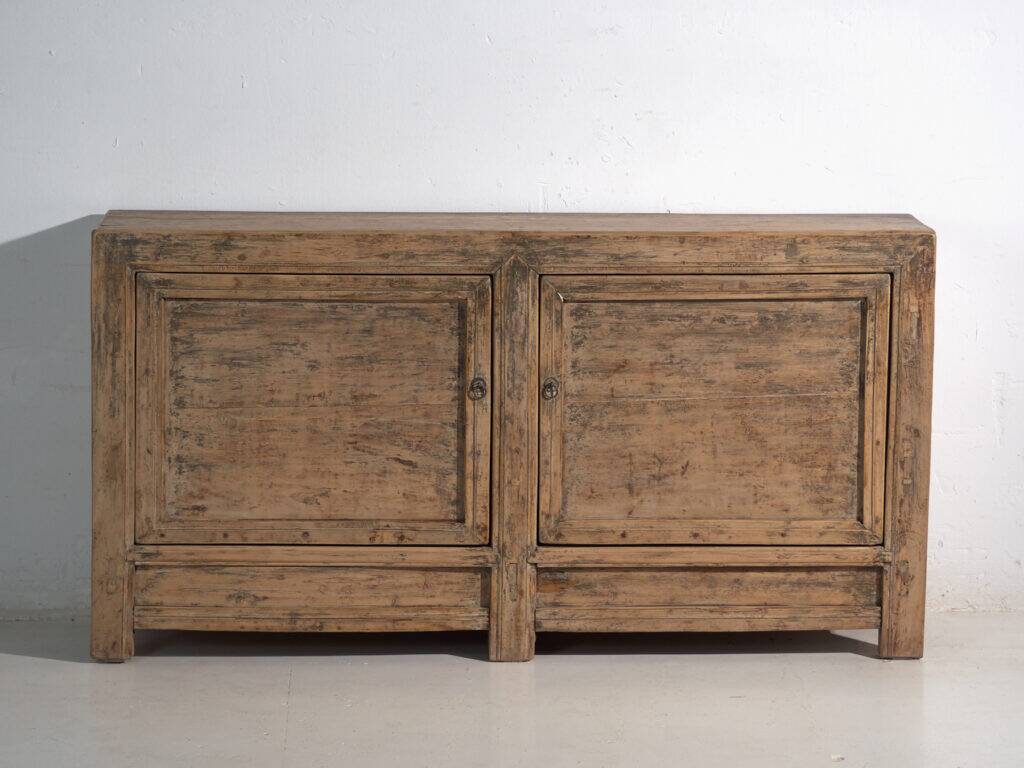 Buffet ancien en bois de pin – Chine, vers 1930