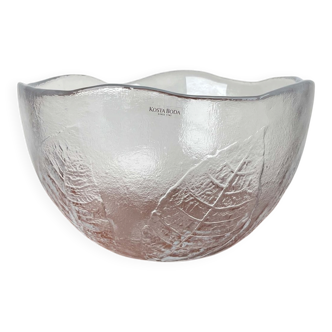 Large vintage Swedish glass bowl with floral decoration by Ann Wärff for Kosta Boda, 1970s.