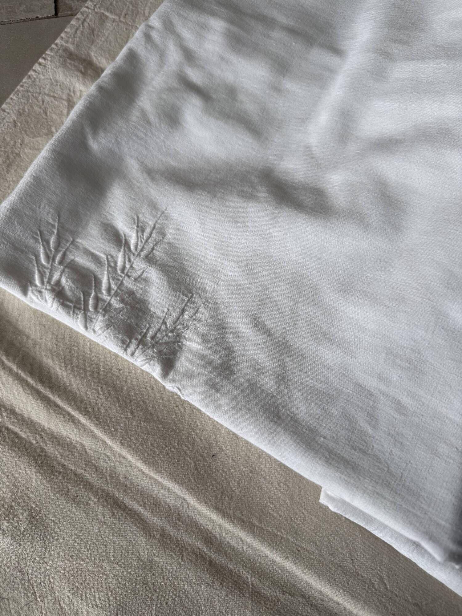 Old linen blend curtain, monogram "HL" (230x330)