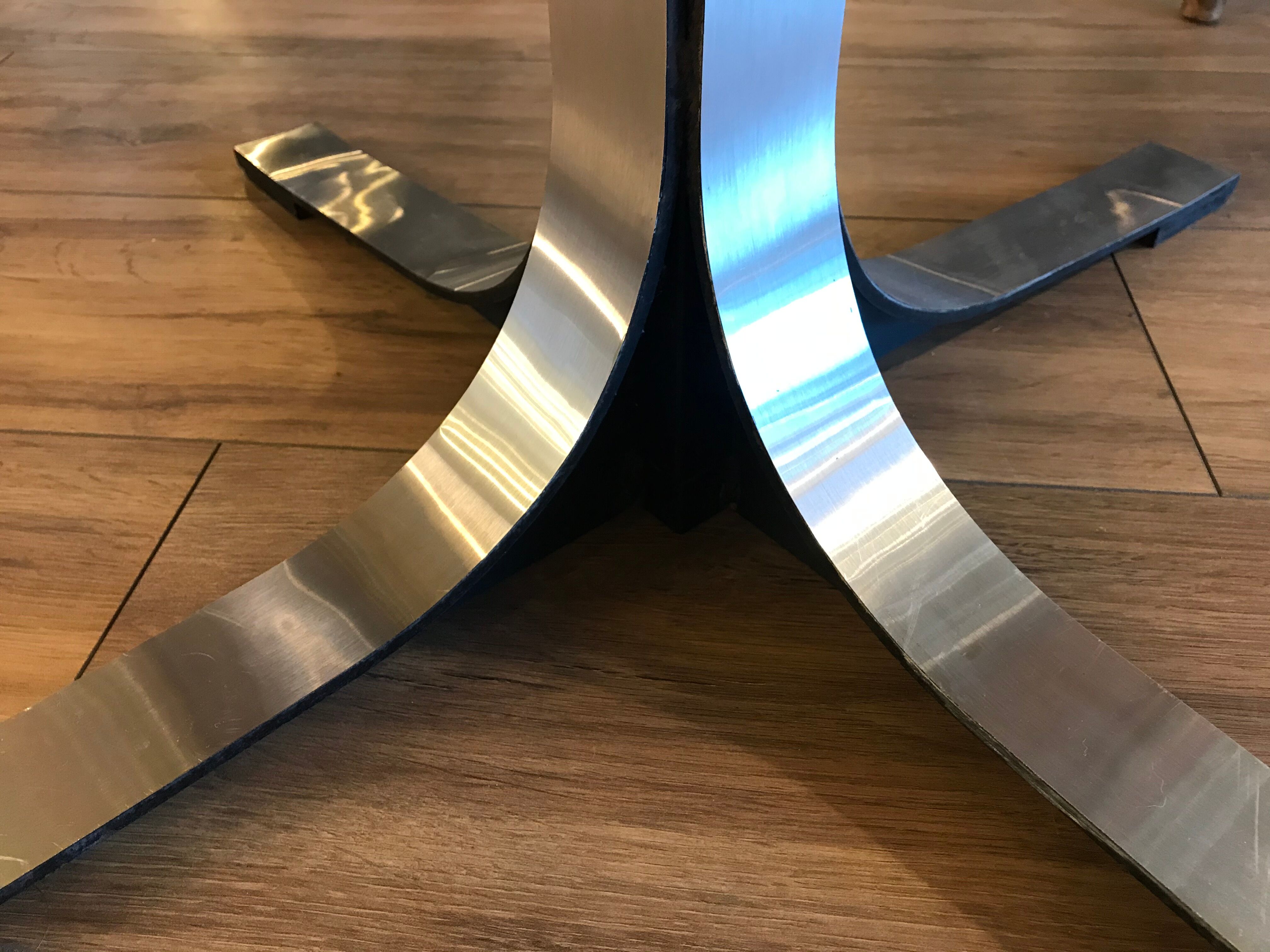 Smoky glass liftable round table