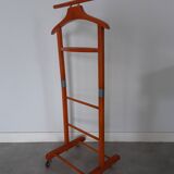 Room valet for a child