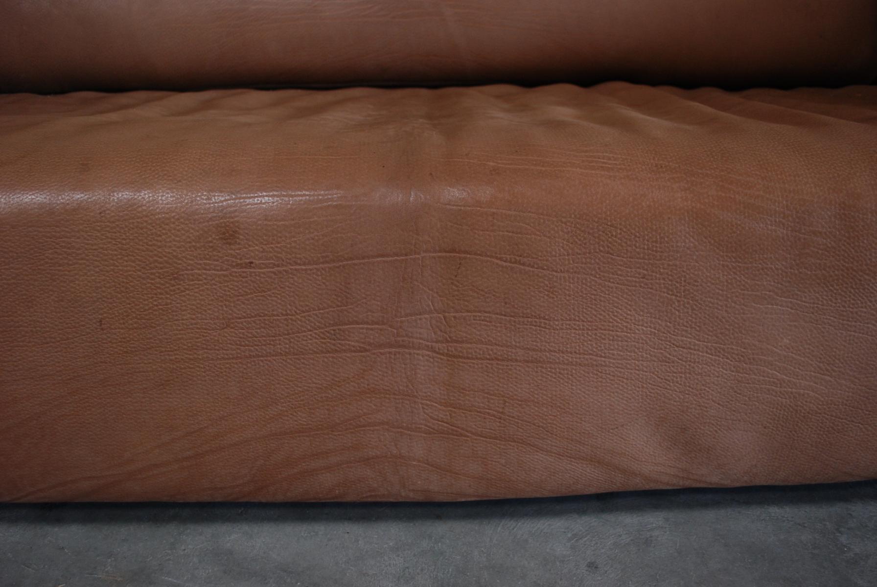 Sofa DS47 cognac leather brand De Sede