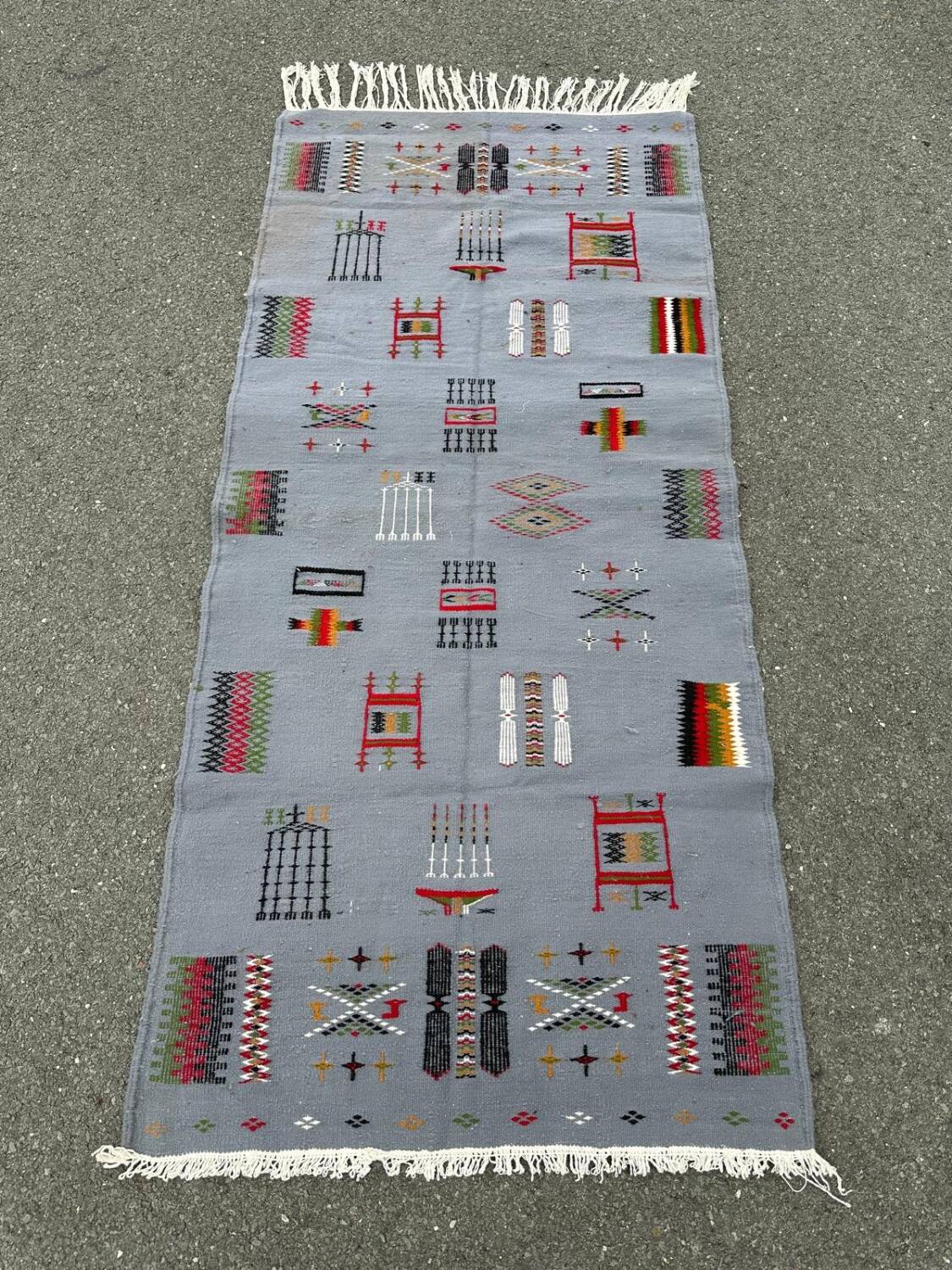 Handmade kilim rug