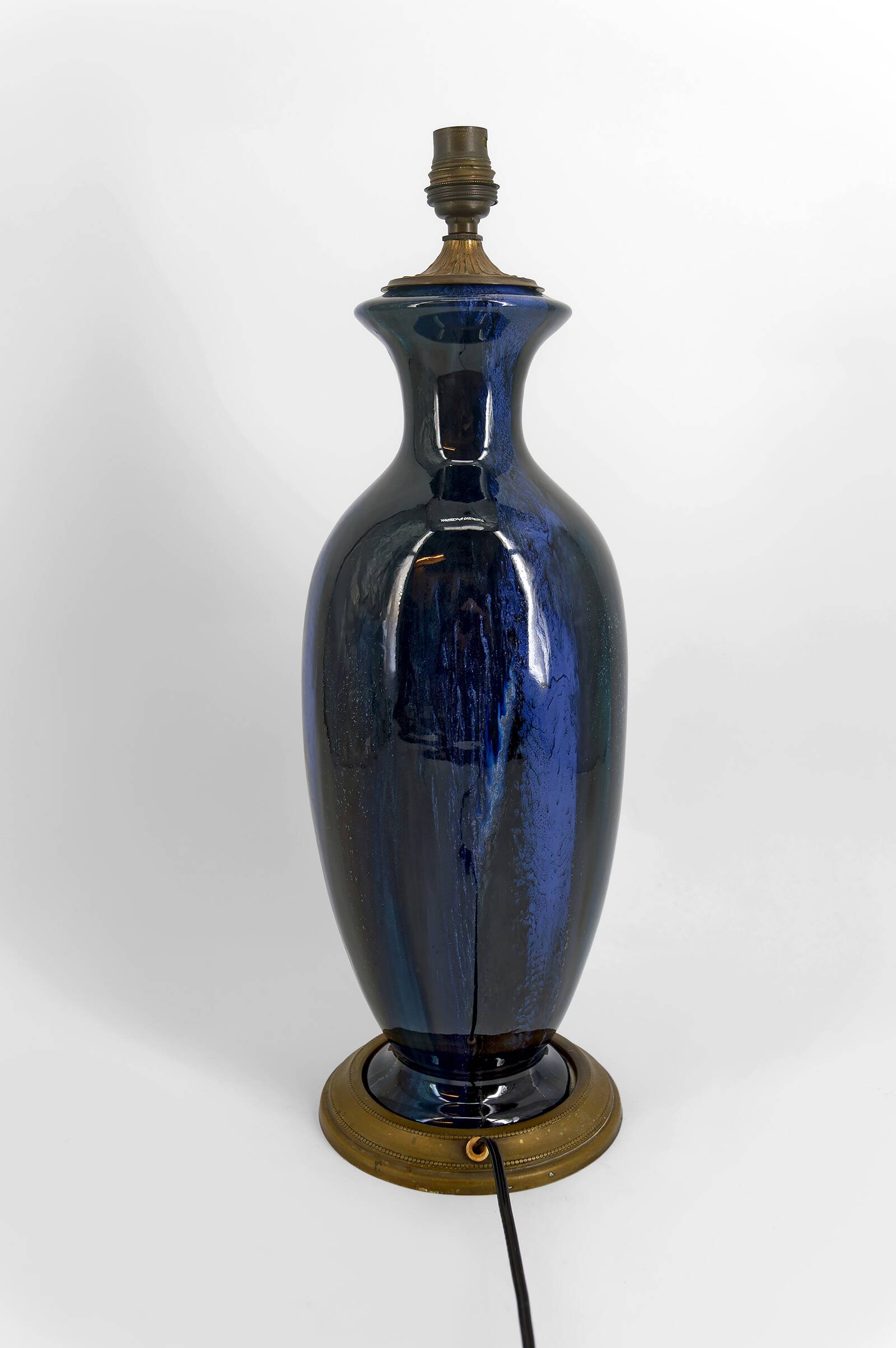 Art Nouveau lamp in stoneware with high-fire glazes and bronze mount, circa 1900.