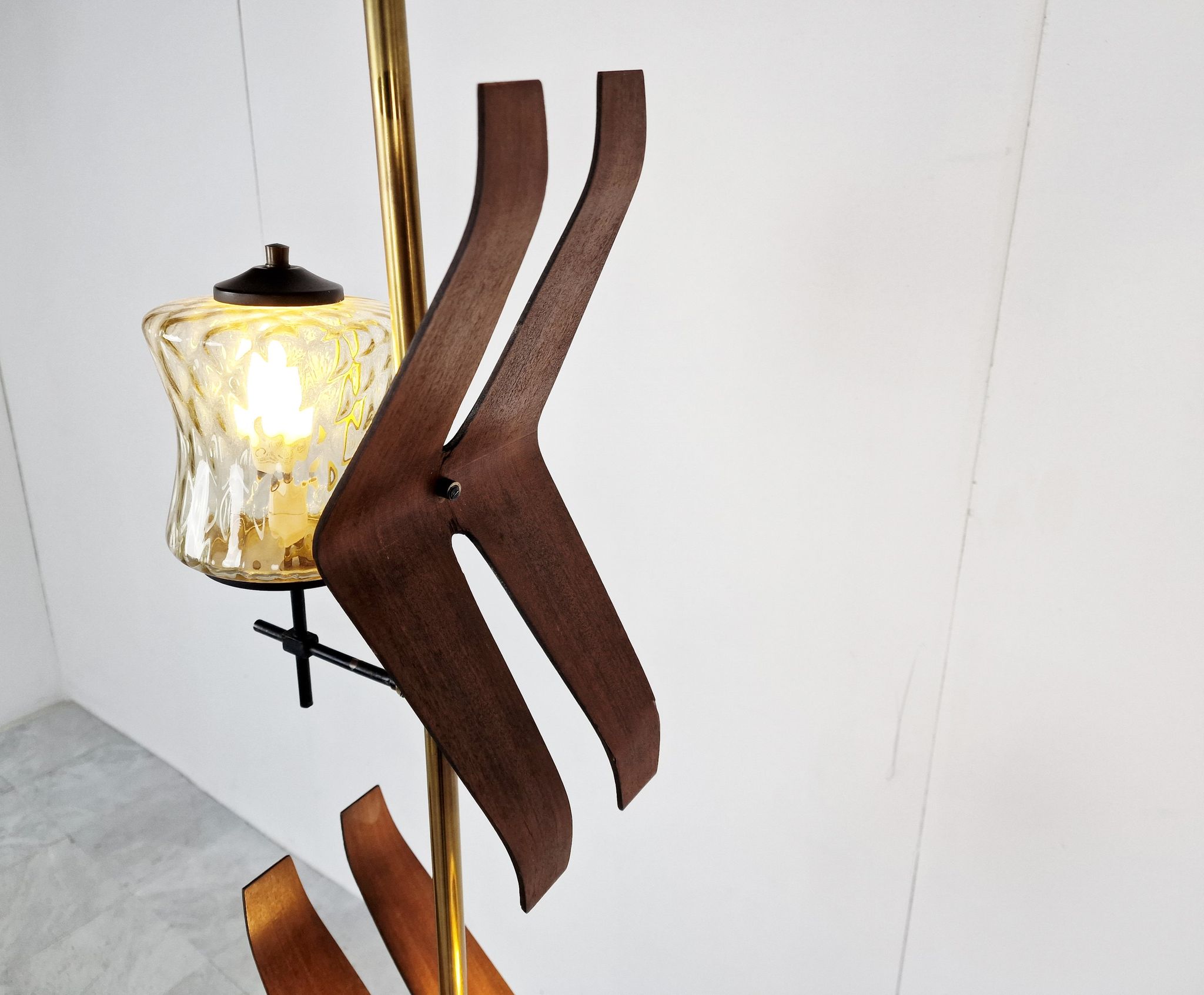 Lampadaire italien du milieu du siècle, années 1950