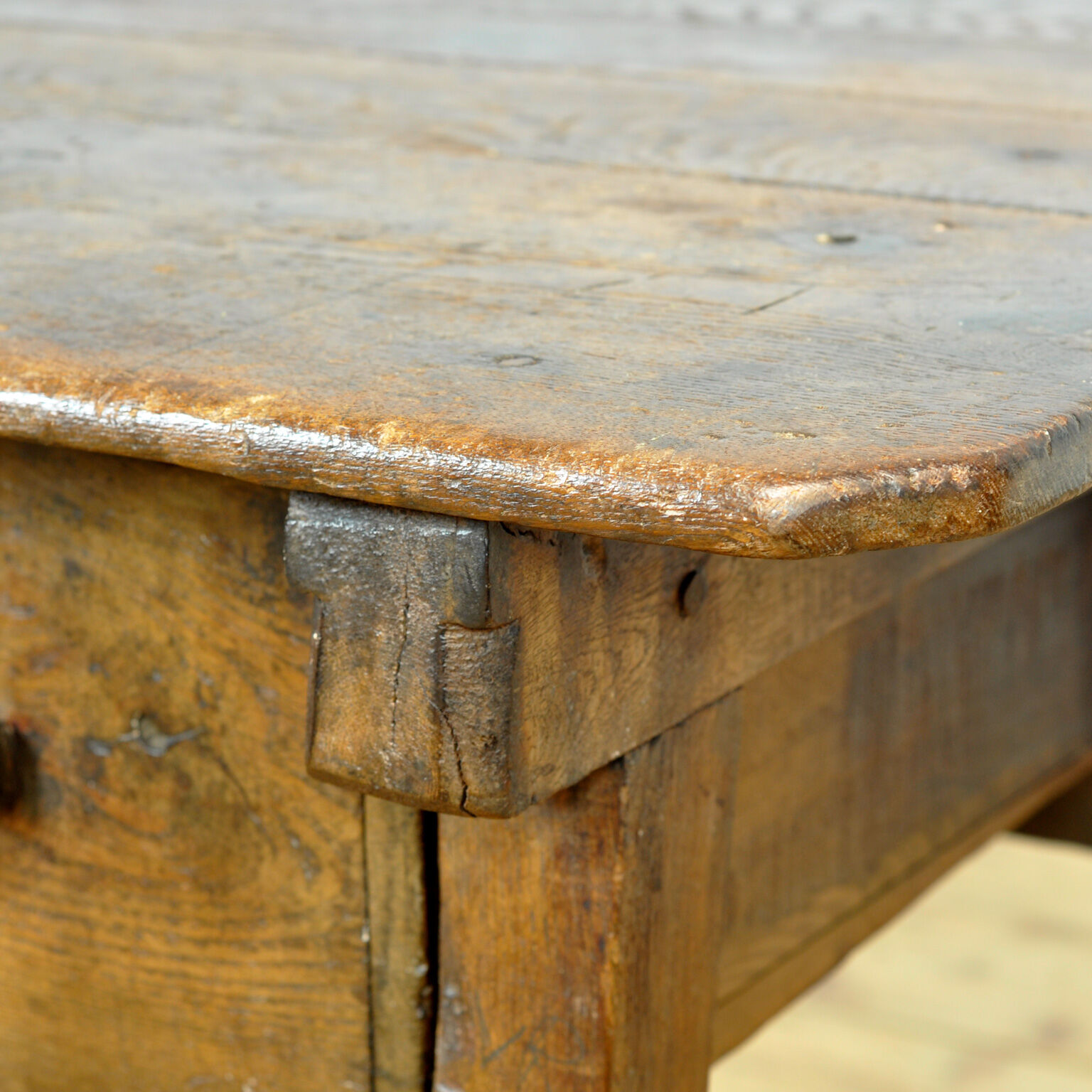 Table espagnole, XVIIIe siècle