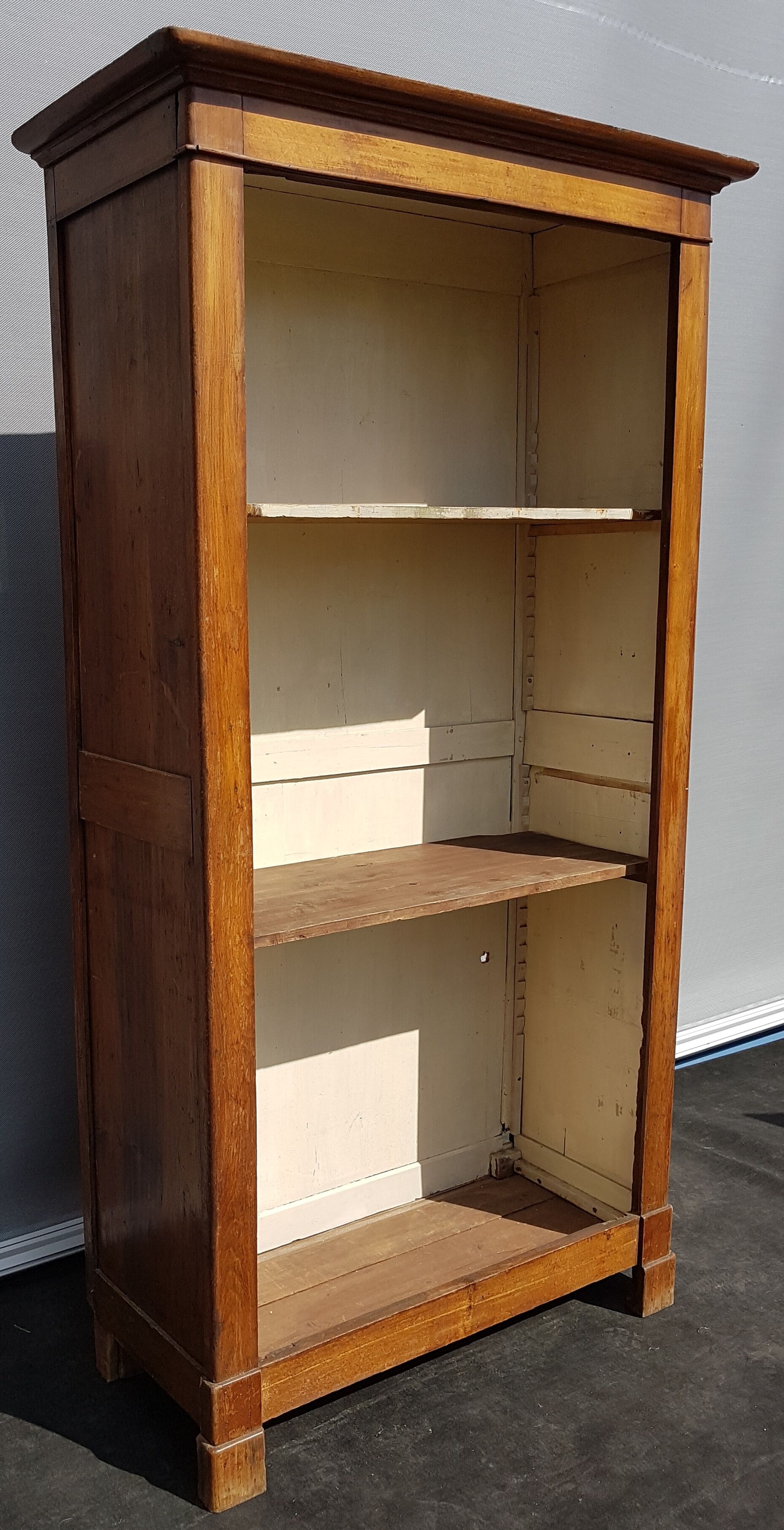 Library "in its own juice"