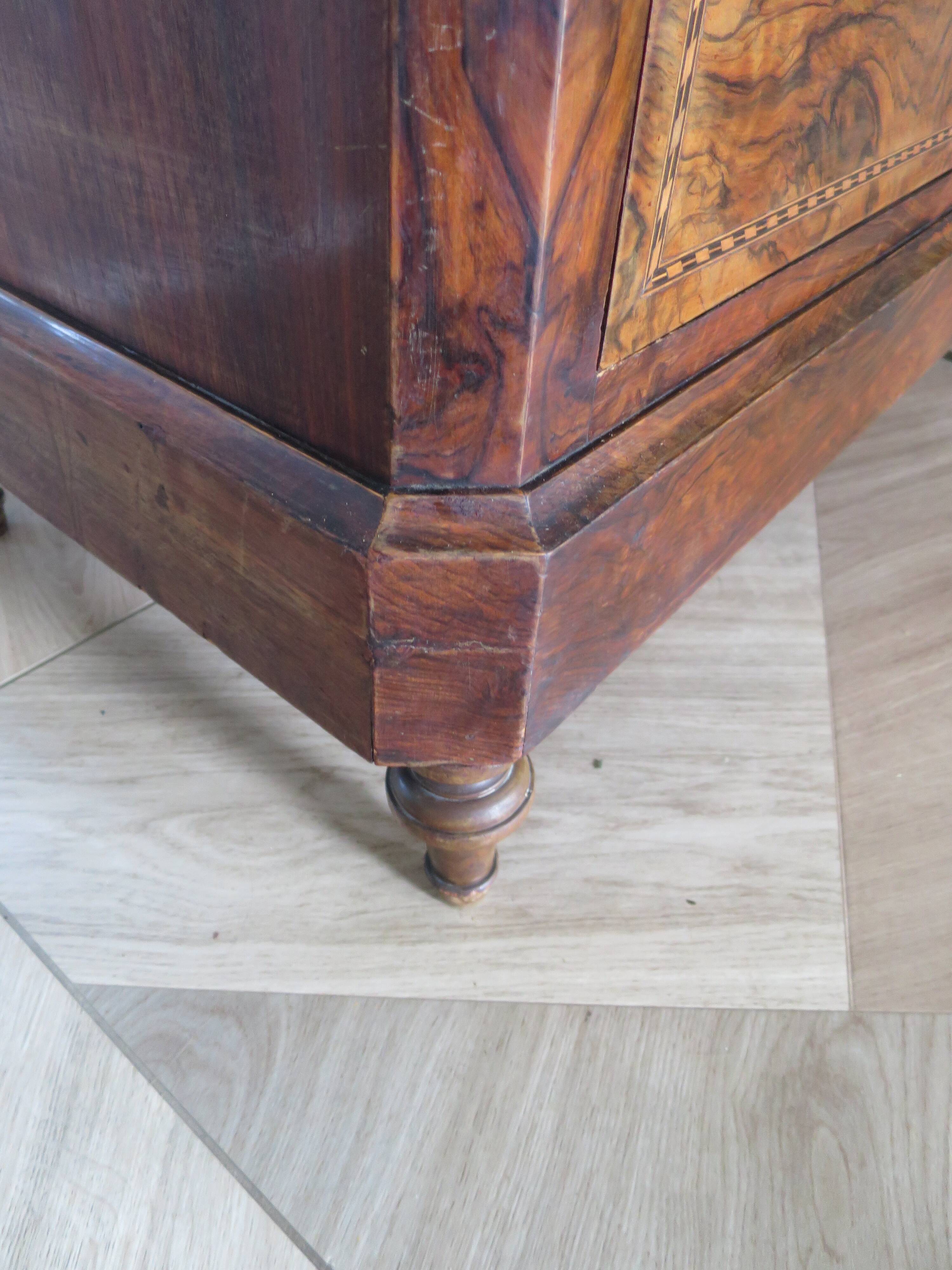 Antique oak burr chest of drawers - 4 drawers - marquetry inlay from the early 21st century