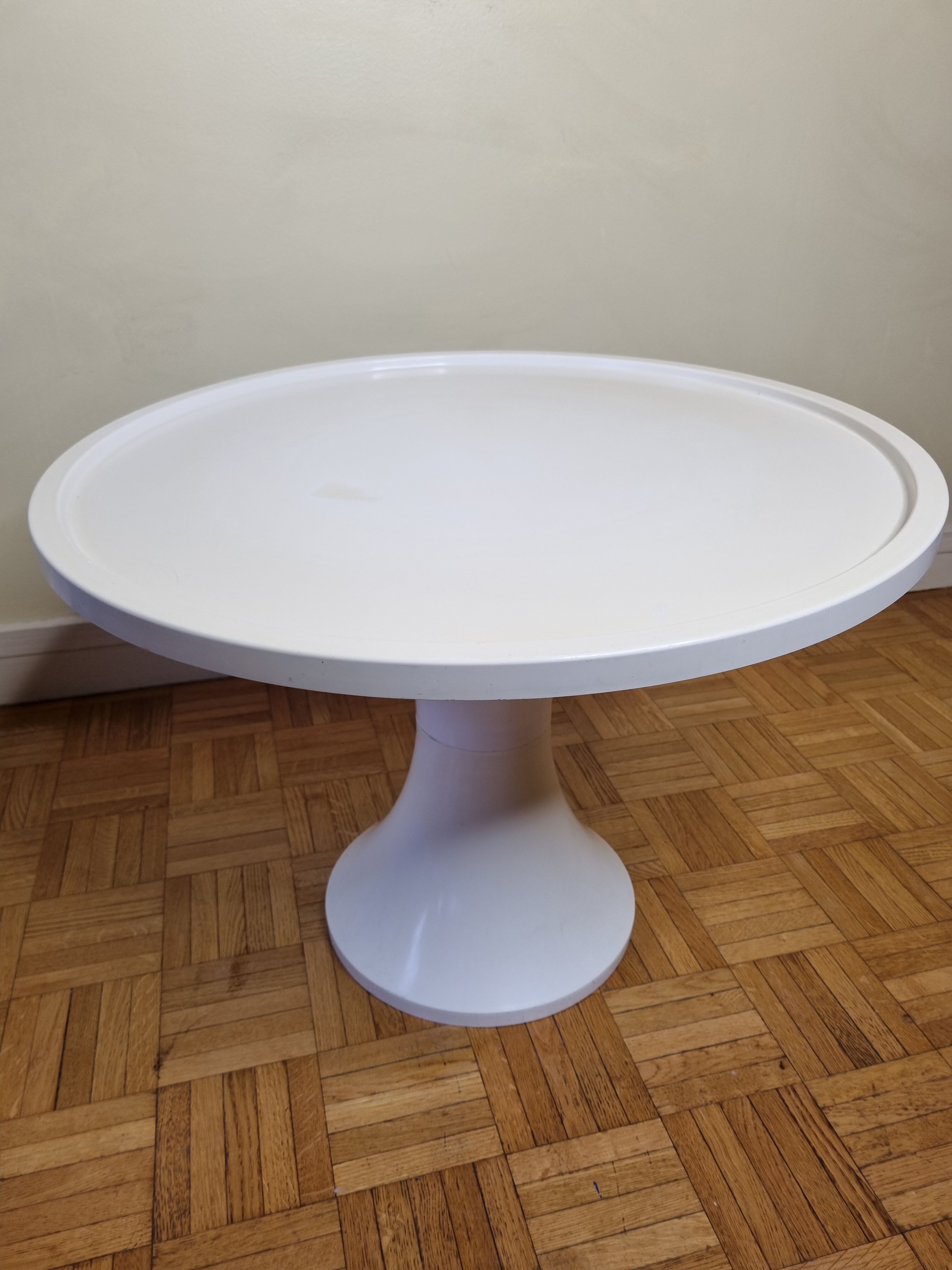 Tulip foot coffee table "Tam Tam" by Henry Massonnet for Stamp, 70s