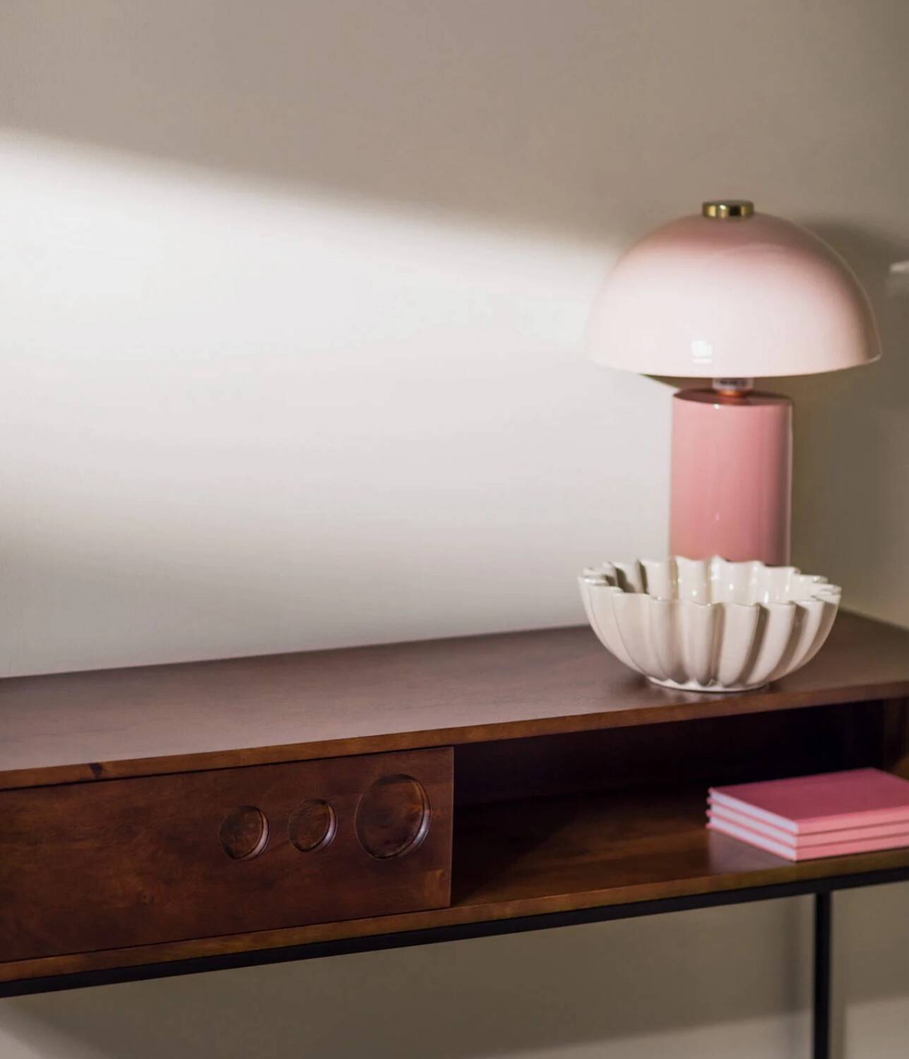 Table lamp
