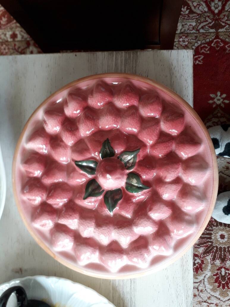 Vintage dessert plate in glazed ceramic with strawberry design, 1950s-1970s.
