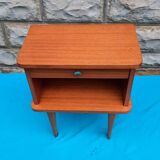 une table de chevet