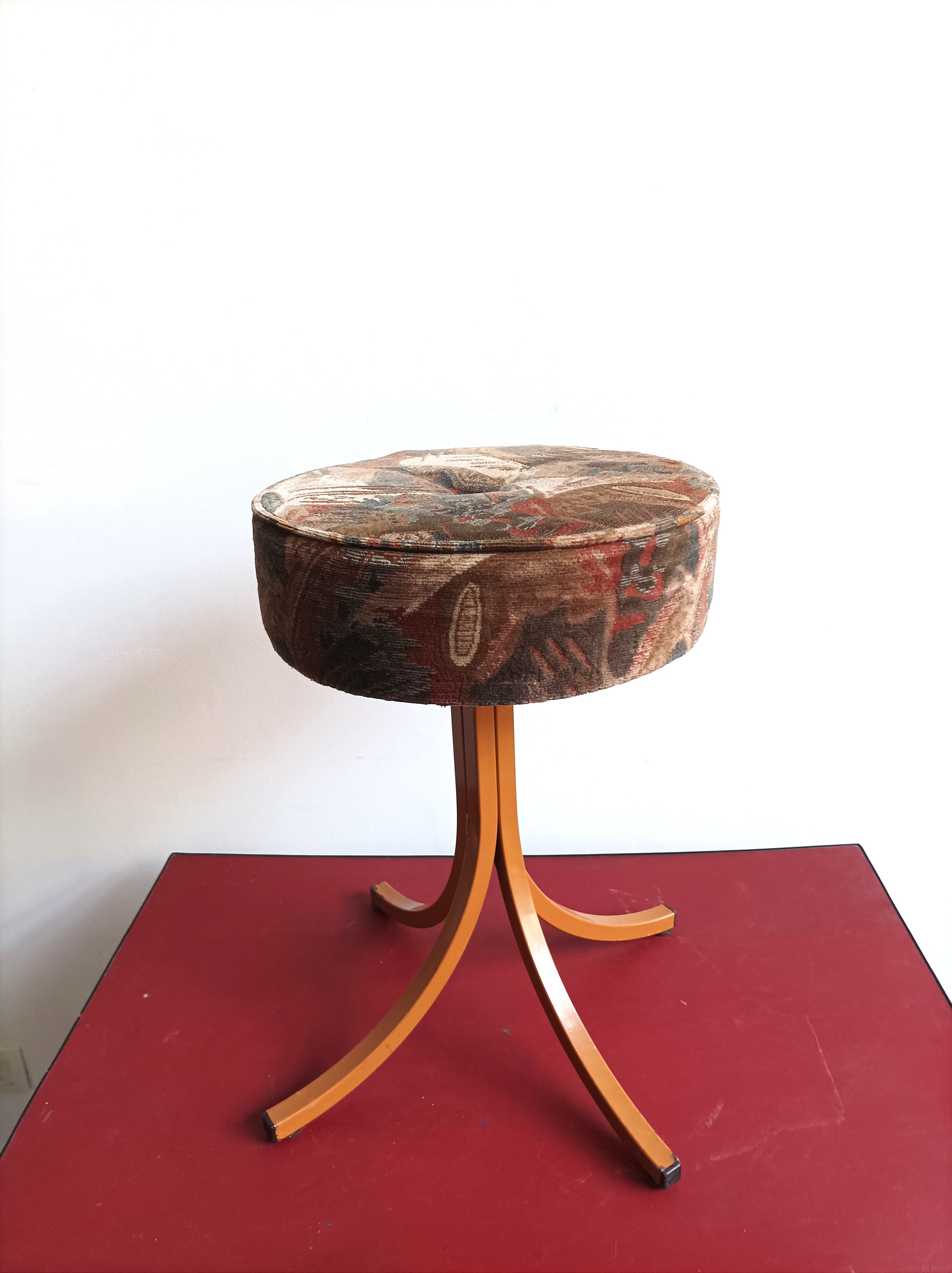 Star base stool with lacquered metal and vintage velvet seat