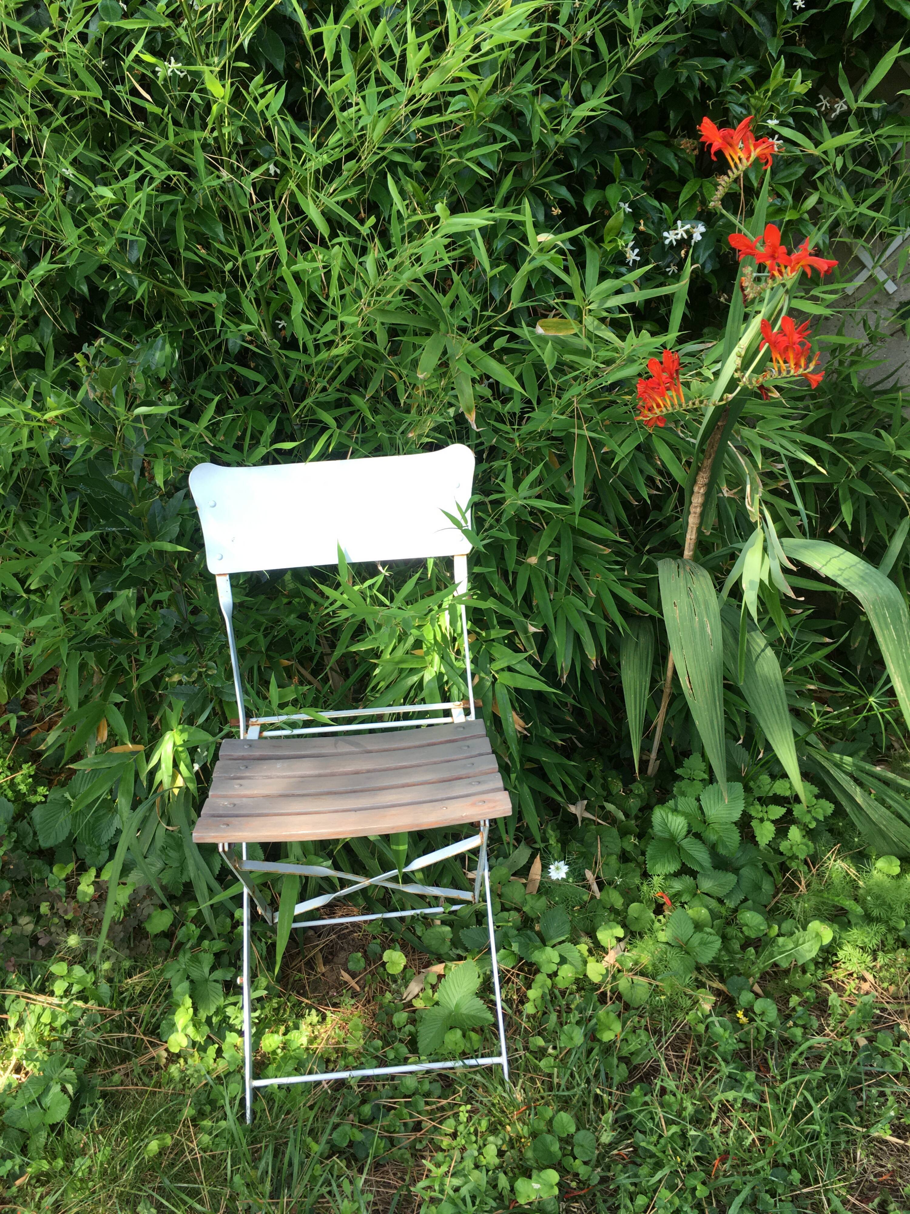 Lot of 2 old garden chairs