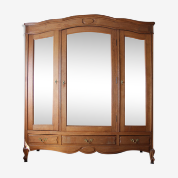 Louis XV style wardrobe in light oak, 3 beveled ice creams