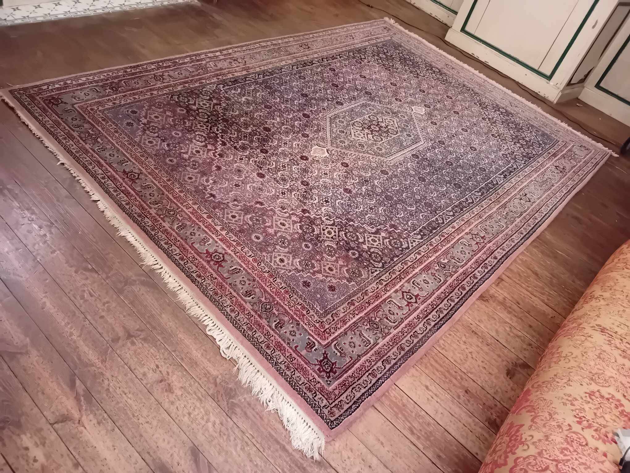 Handmade Indo-Bidjar rug 285x196cm