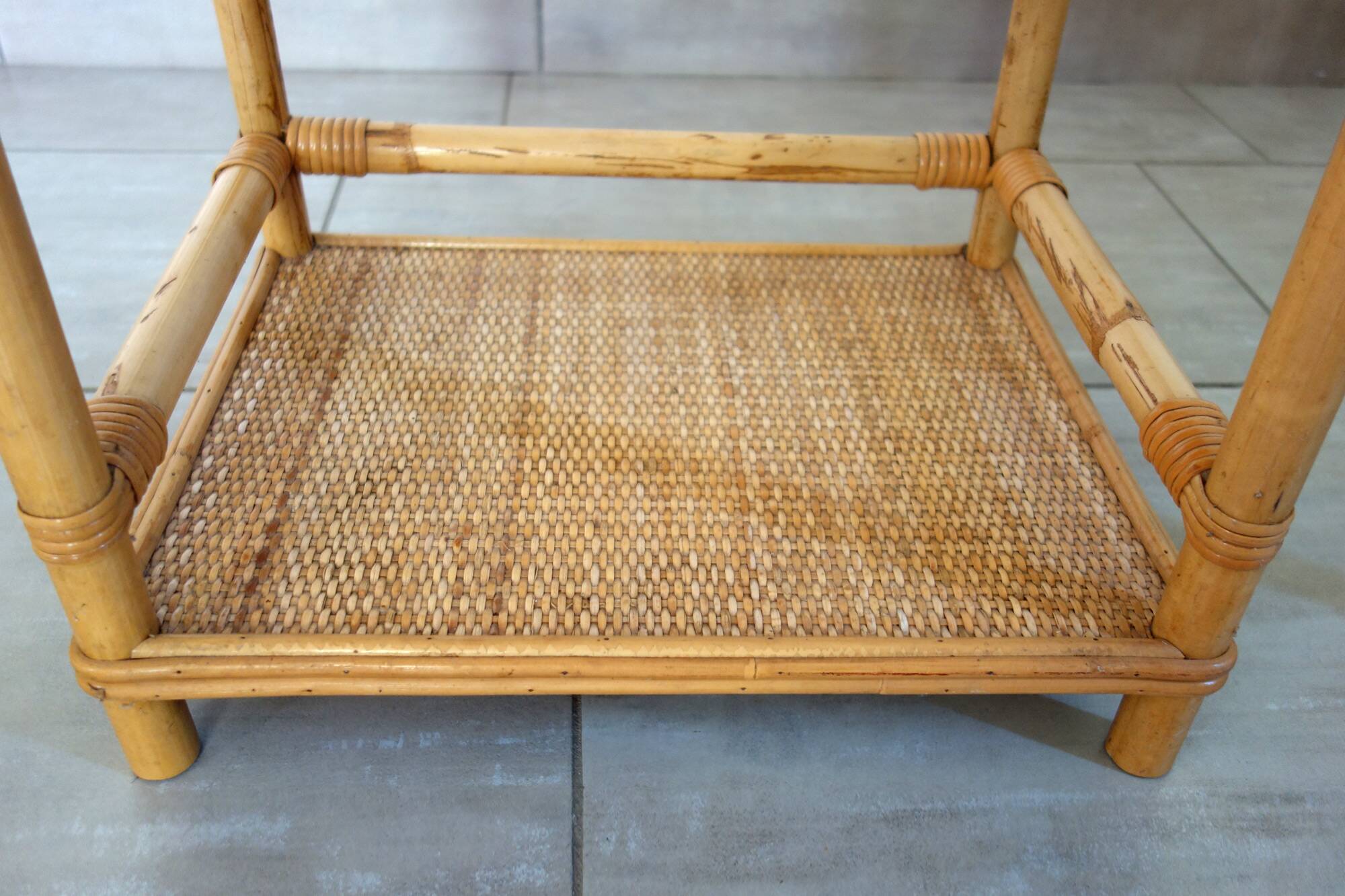Pair of woven wicker and bamboo bedside tables, 70s/80s.
