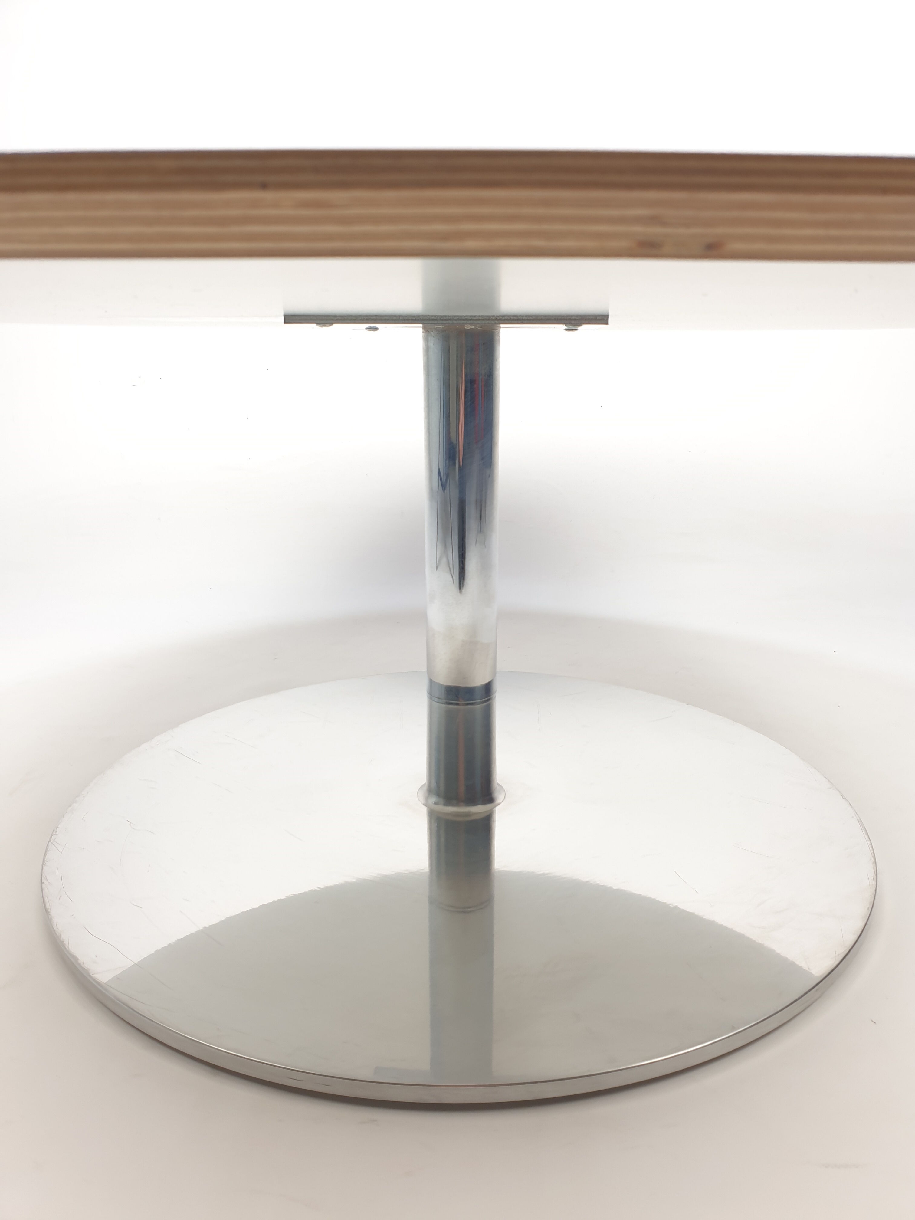 Round coffee table by Pierre Paulin for Artifort, 1990s