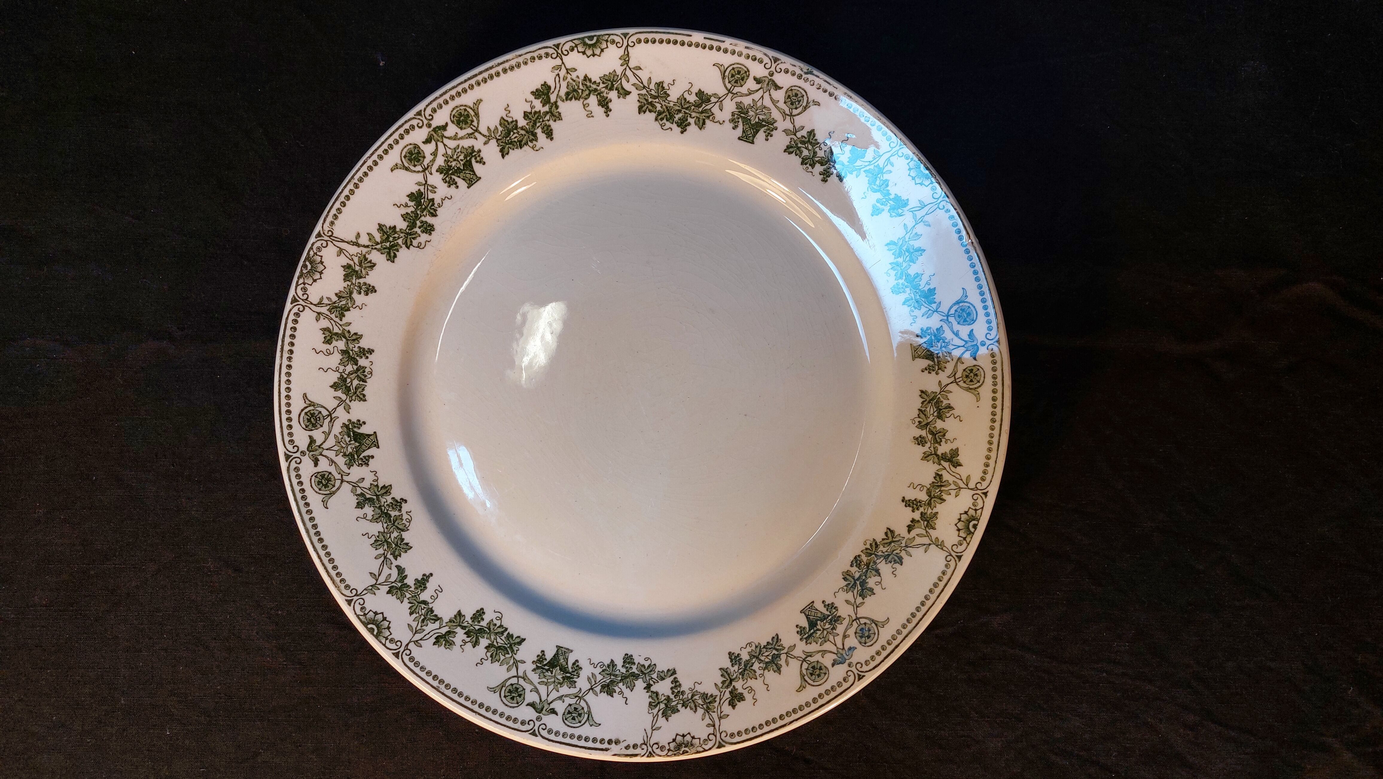 Set of 4 antique flat plates in half-porcelain from Badonviller