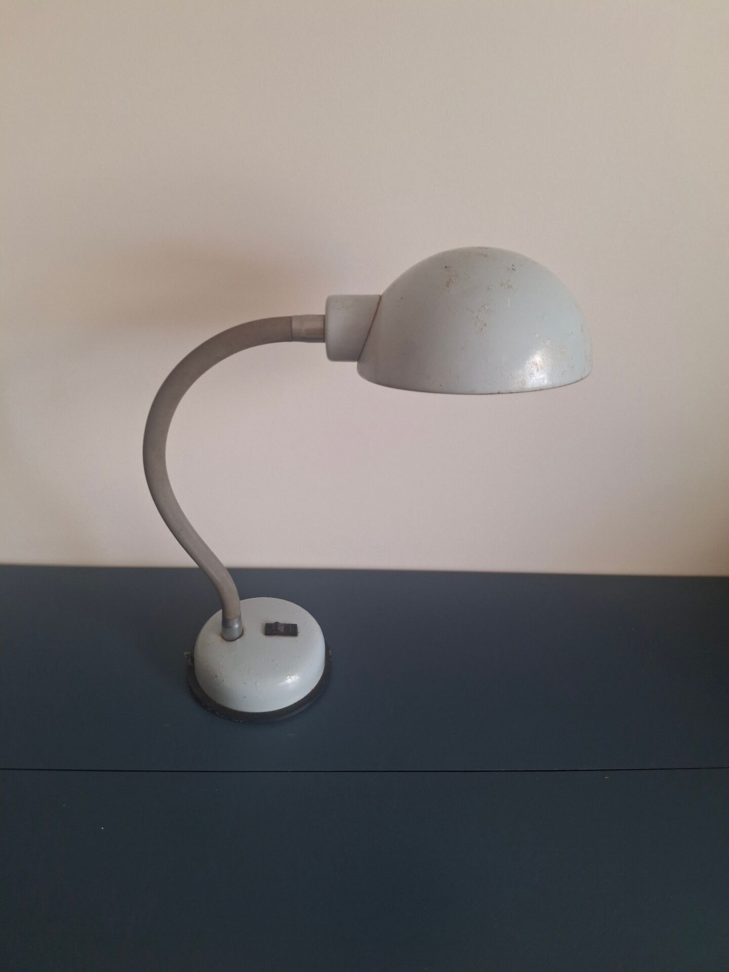 Desk lamp
