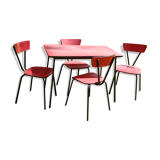 Table and its four chairs in Red formica