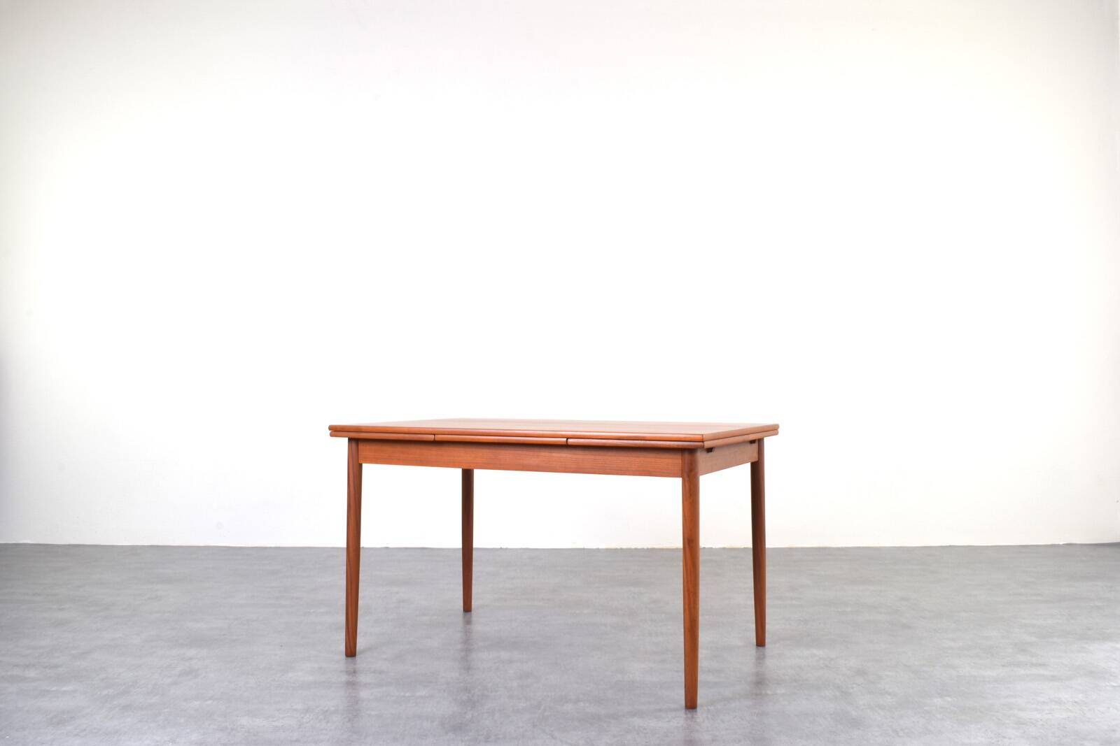 Mid-Century Danish Teak Extendable Dining Table, 1960s.