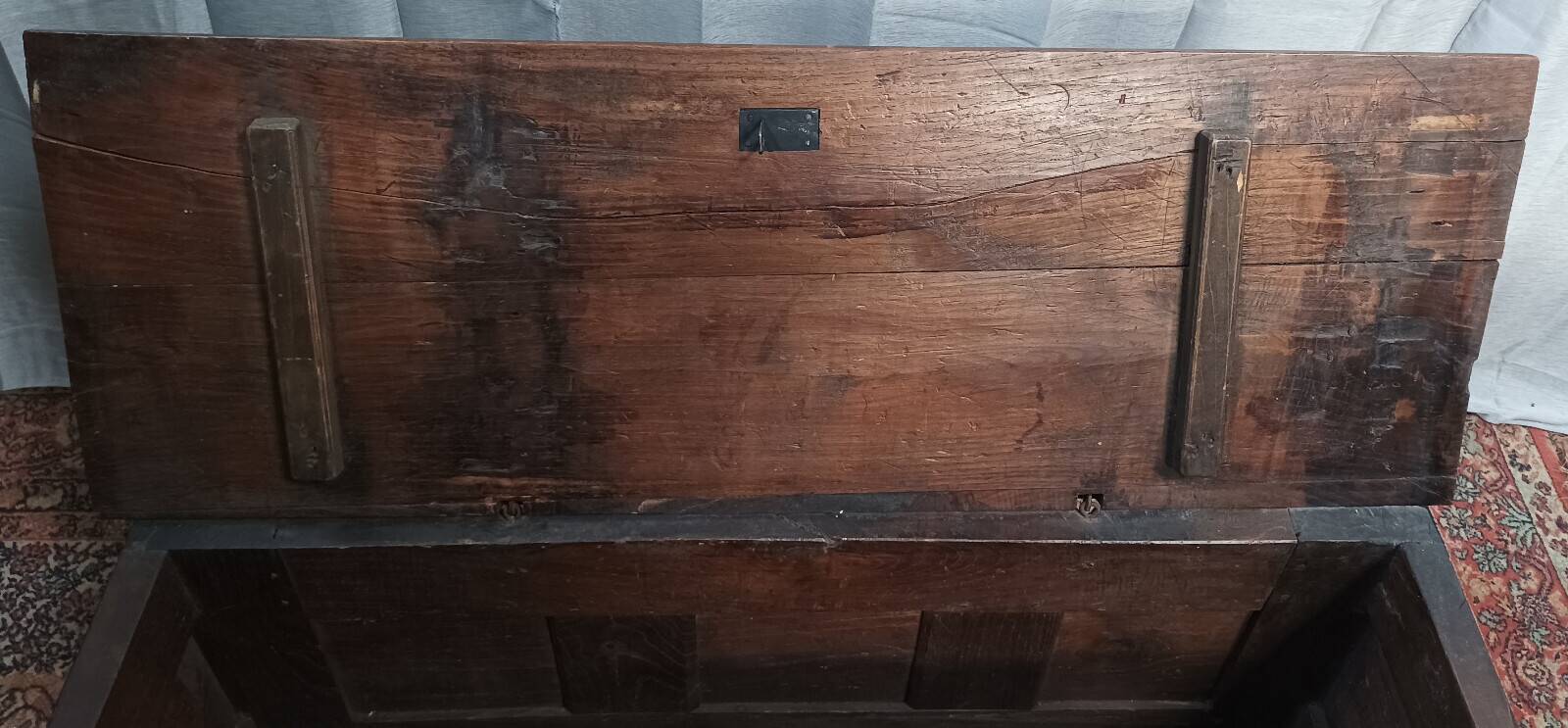 Louis XIV oak chest from the 19th century.