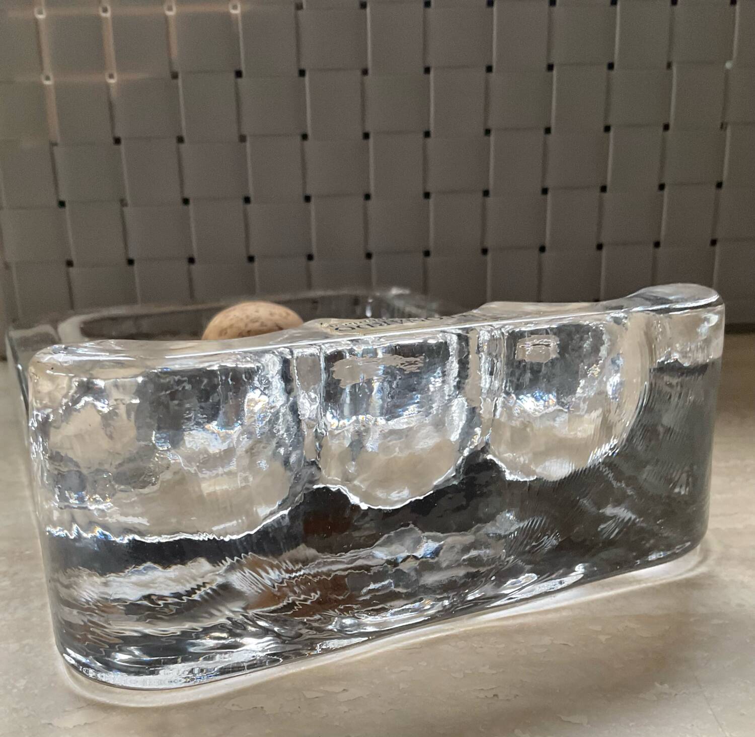 Cendrier à pipe vintage en verre moulé