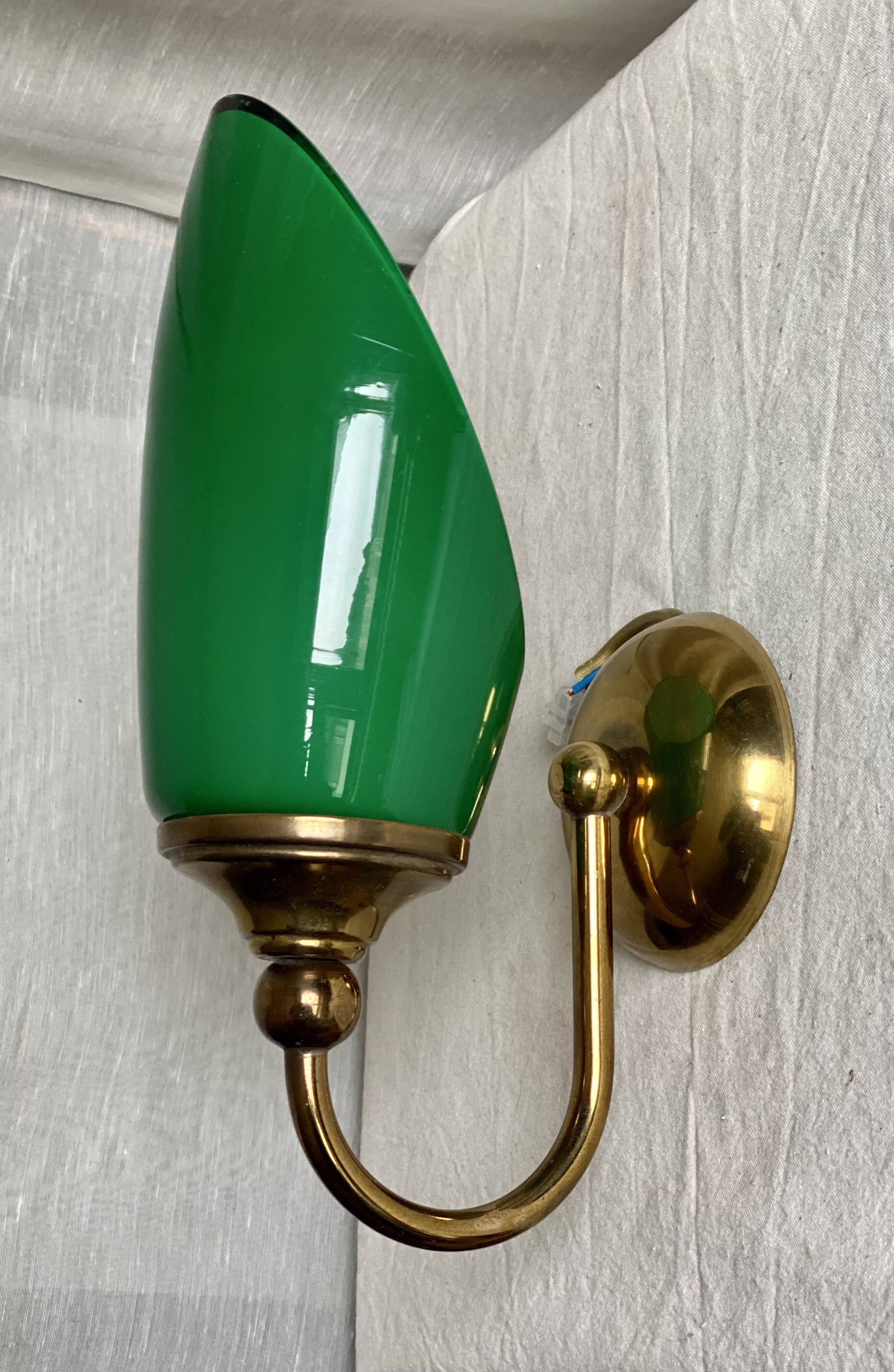 Vintage 1980 green opaline and brass wall light.