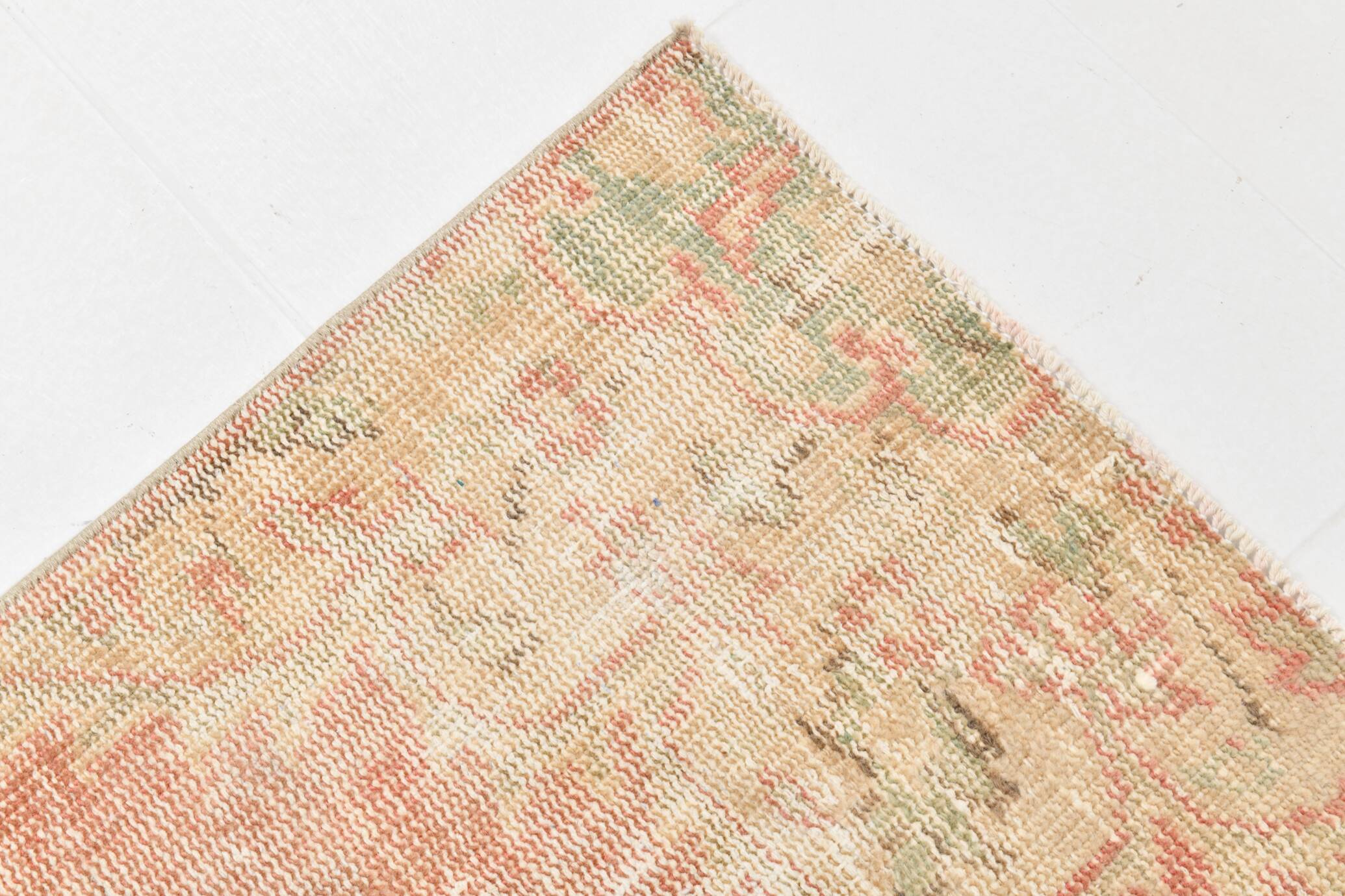 4x7 Red & Salmon Oriental Pattern Vintage Rug, 120x213Cm